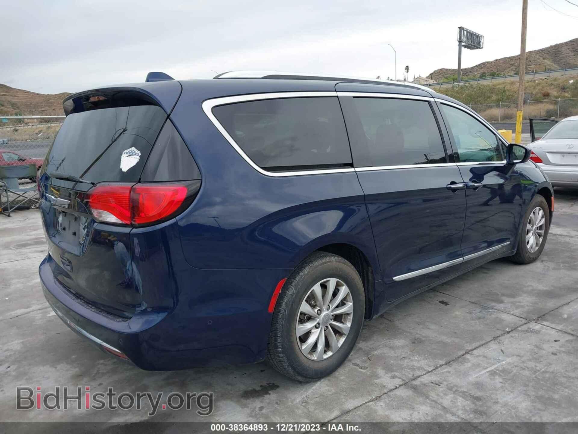 2018 CHRYSLER PACIFICA - VIN: 2C4RC1BG9JR320892 - Фото 4