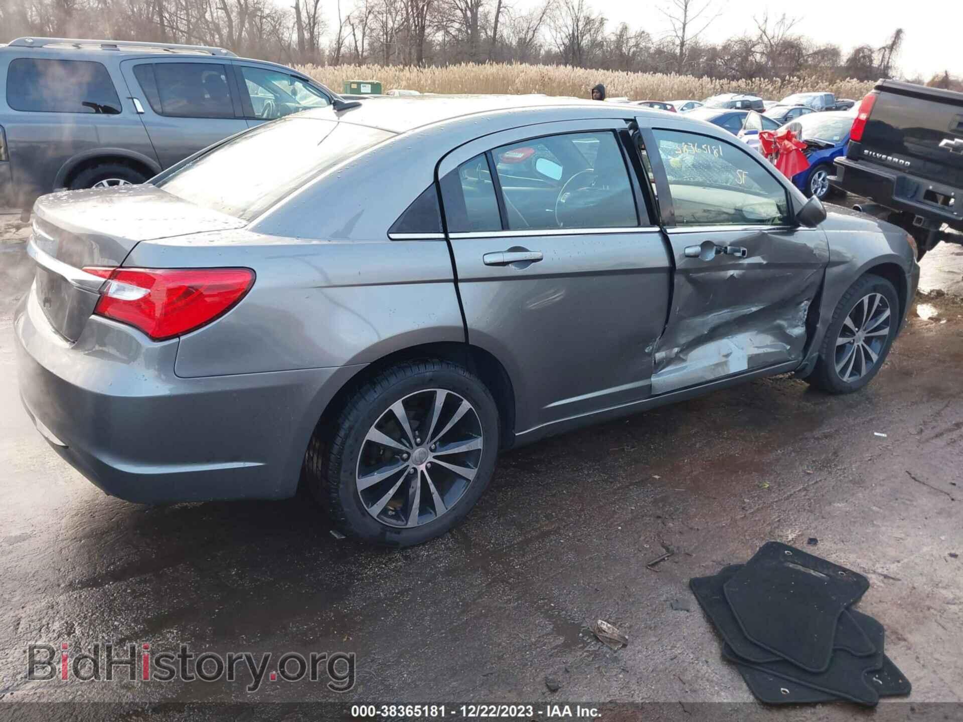 2013 CHRYSLER 200 - VIN: 1C3CCBCG8DN523529 - Фото 4