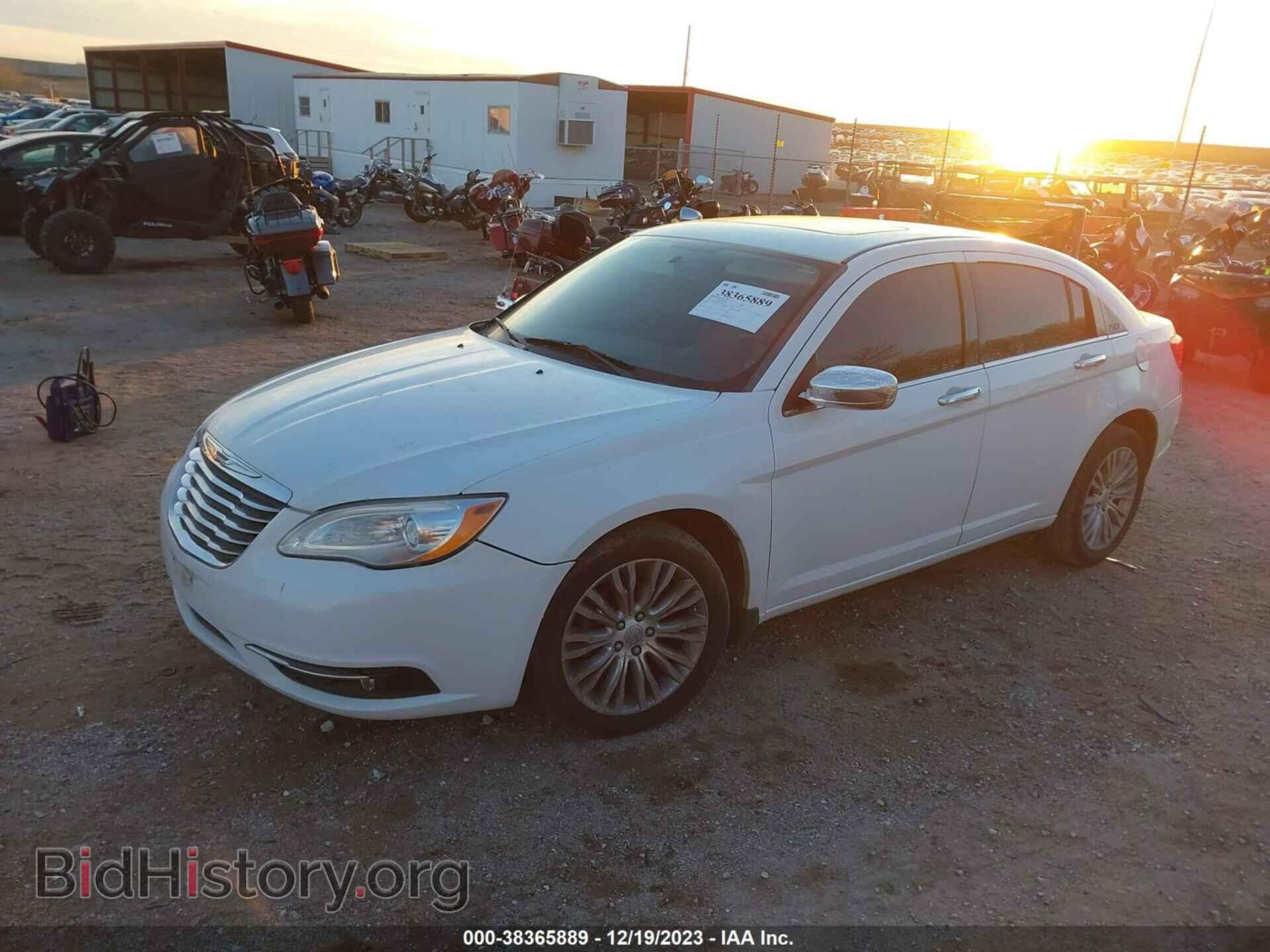 2012 CHRYSLER 200 - VIN: 1C3CCBCG4CN184931 - Photo 2