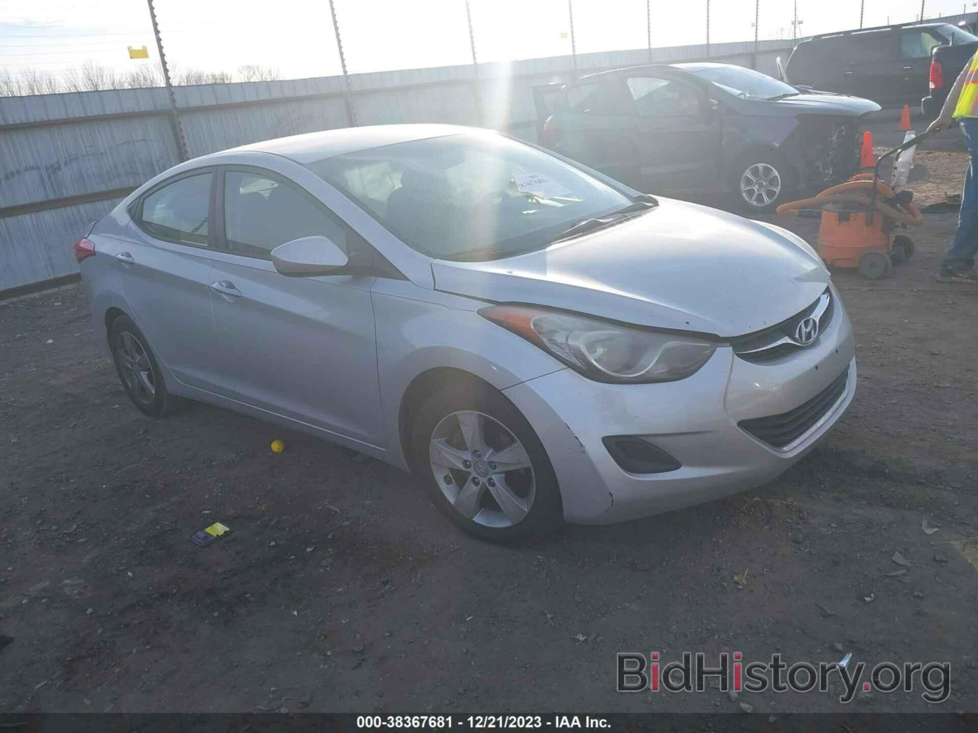 Photo KMHDH4AE2BU127173 - HYUNDAI ELANTRA 2011