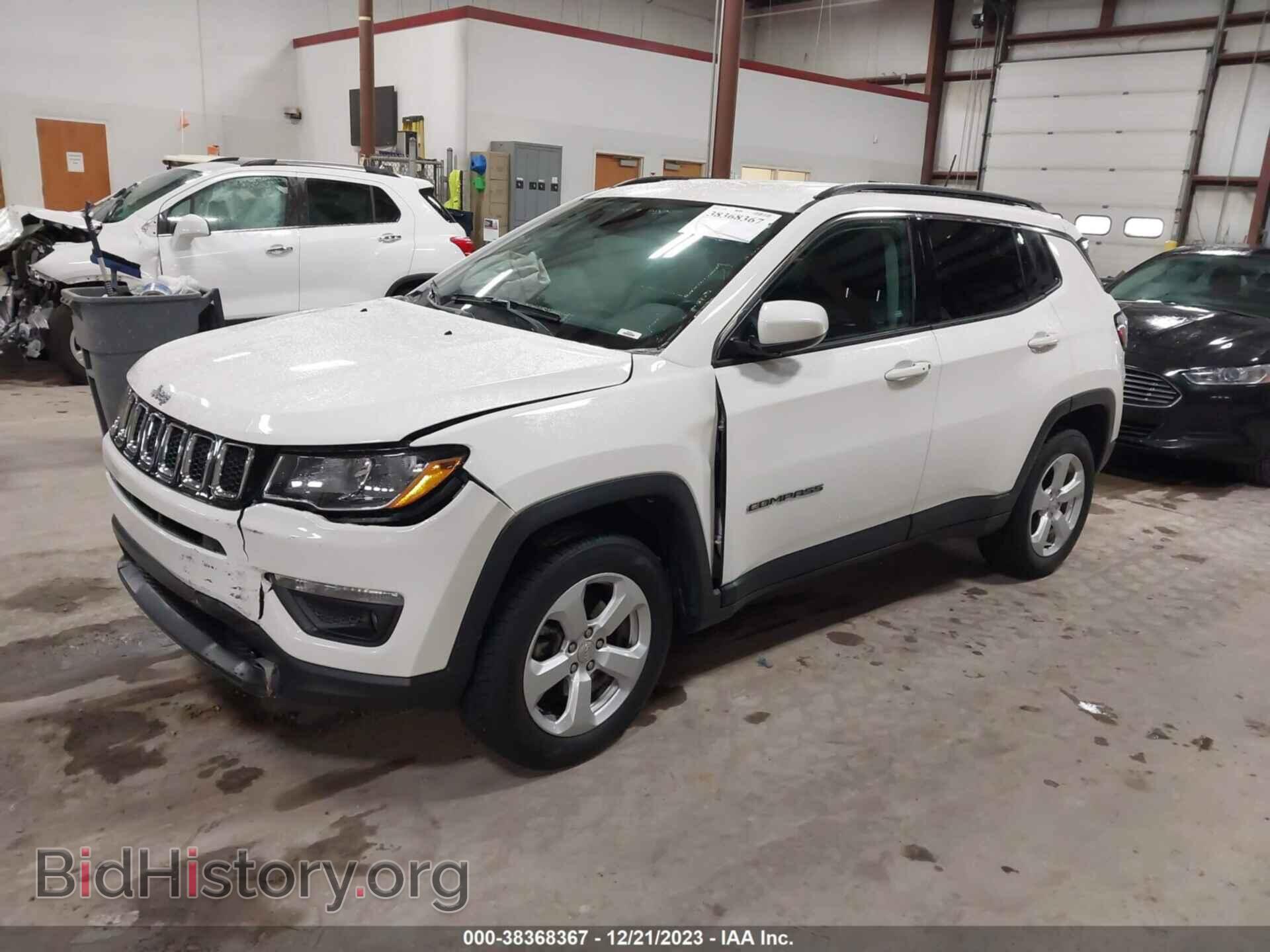 2018 JEEP COMPASS - VIN: 3C4NJDBB9JT185694 - Фото 2