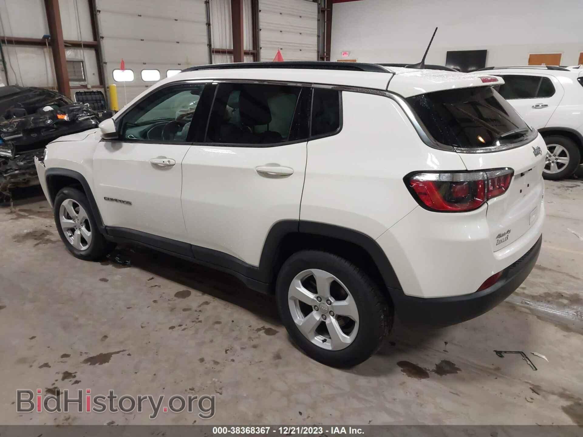 2018 JEEP COMPASS - VIN: 3C4NJDBB9JT185694 - Фото 3
