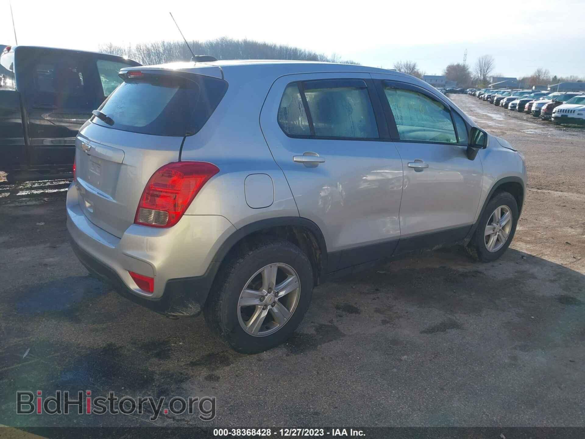 2017 CHEVROLET TRAX - VIN: KL7CJNSB3HB237813 - Фото 4