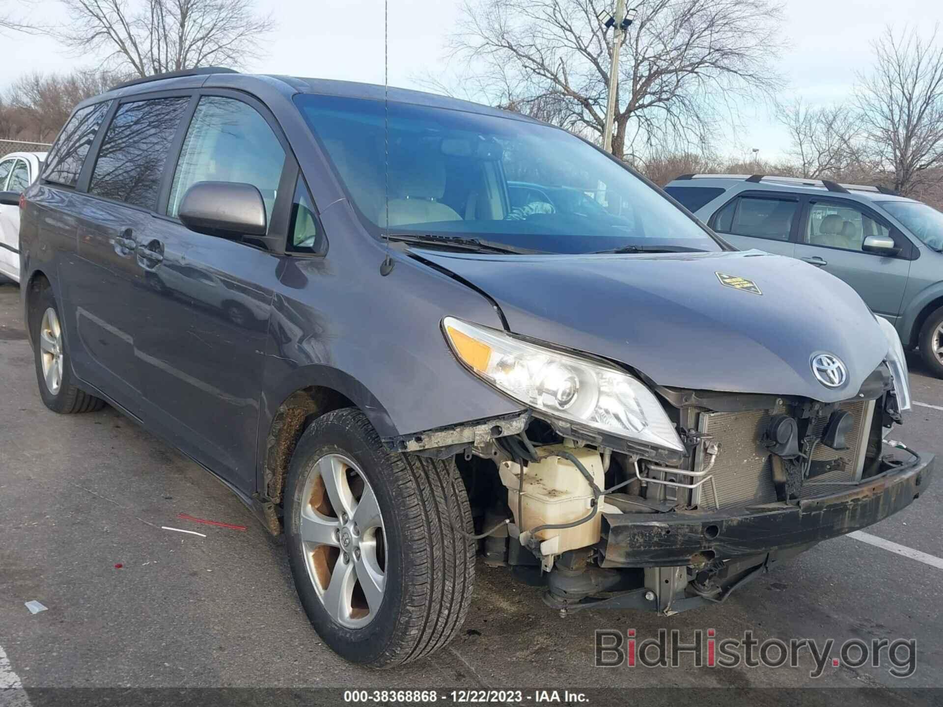 Photo 5TDKK3DC2ES473377 - TOYOTA SIENNA 2014