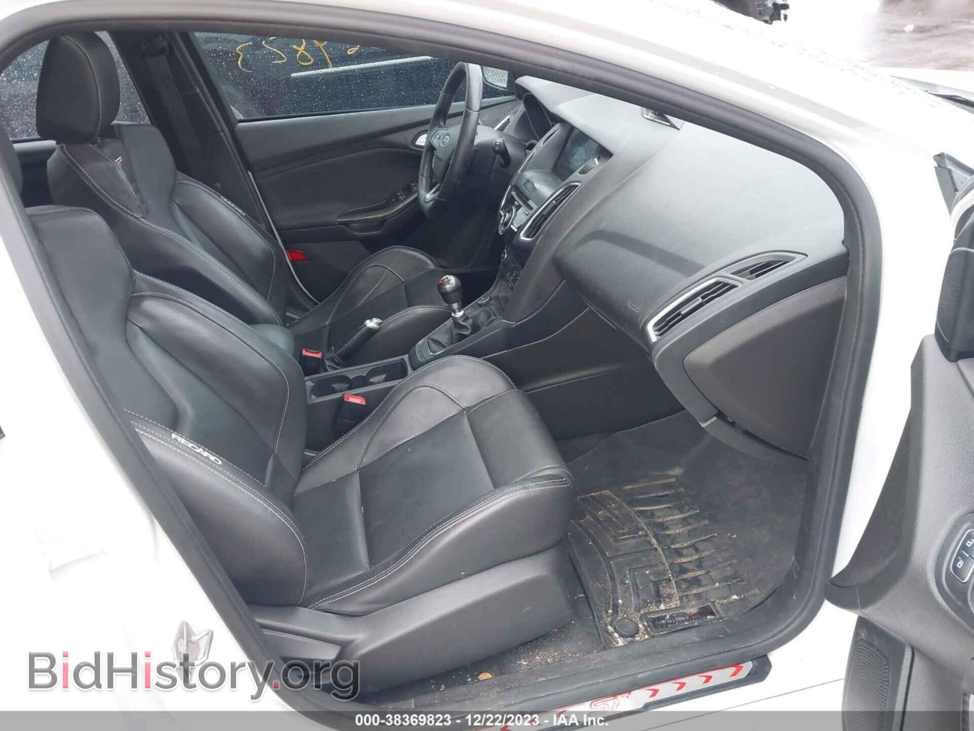 2016 FORD FOCUS ST - VIN: 1FADP3L96GL304831 - Фото 5