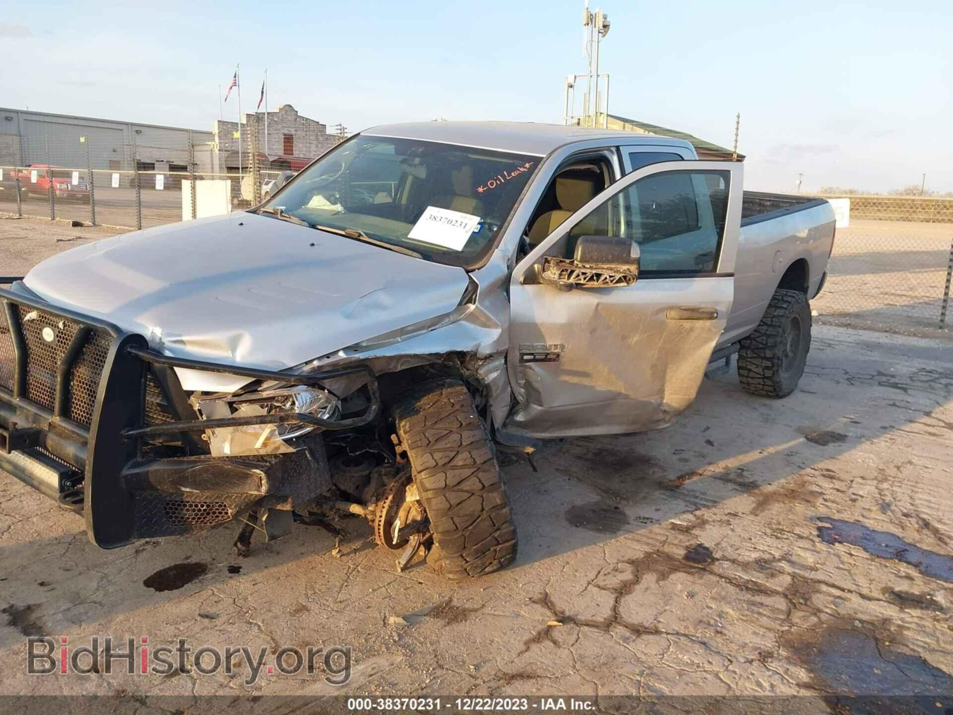 2012 RAM 3500 - VIN: 3C63D3GL4CG172865 - Photo 2