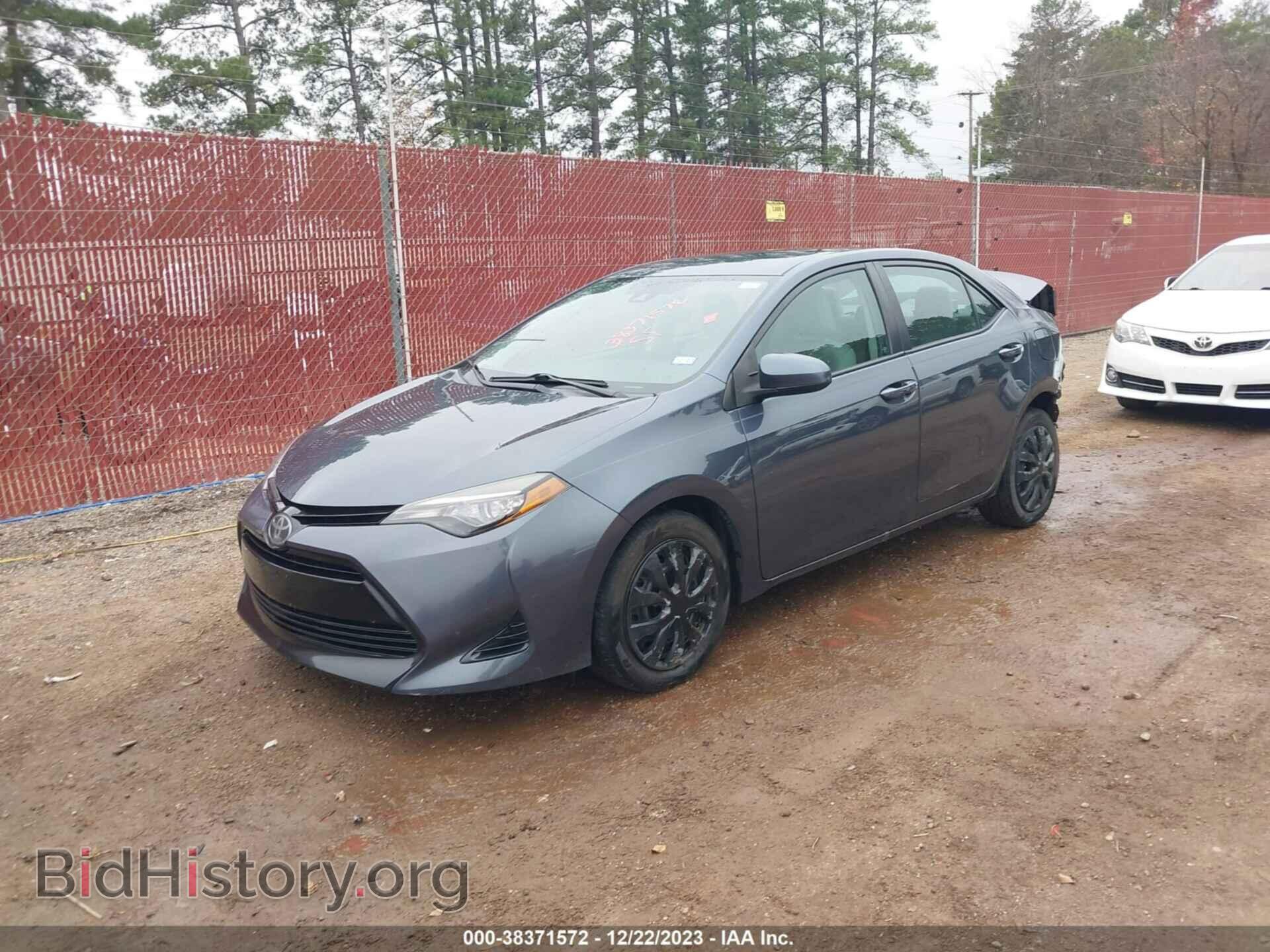 2017 TOYOTA COROLLA - VIN: 2T1BURHEXHC825577 - Photo 2