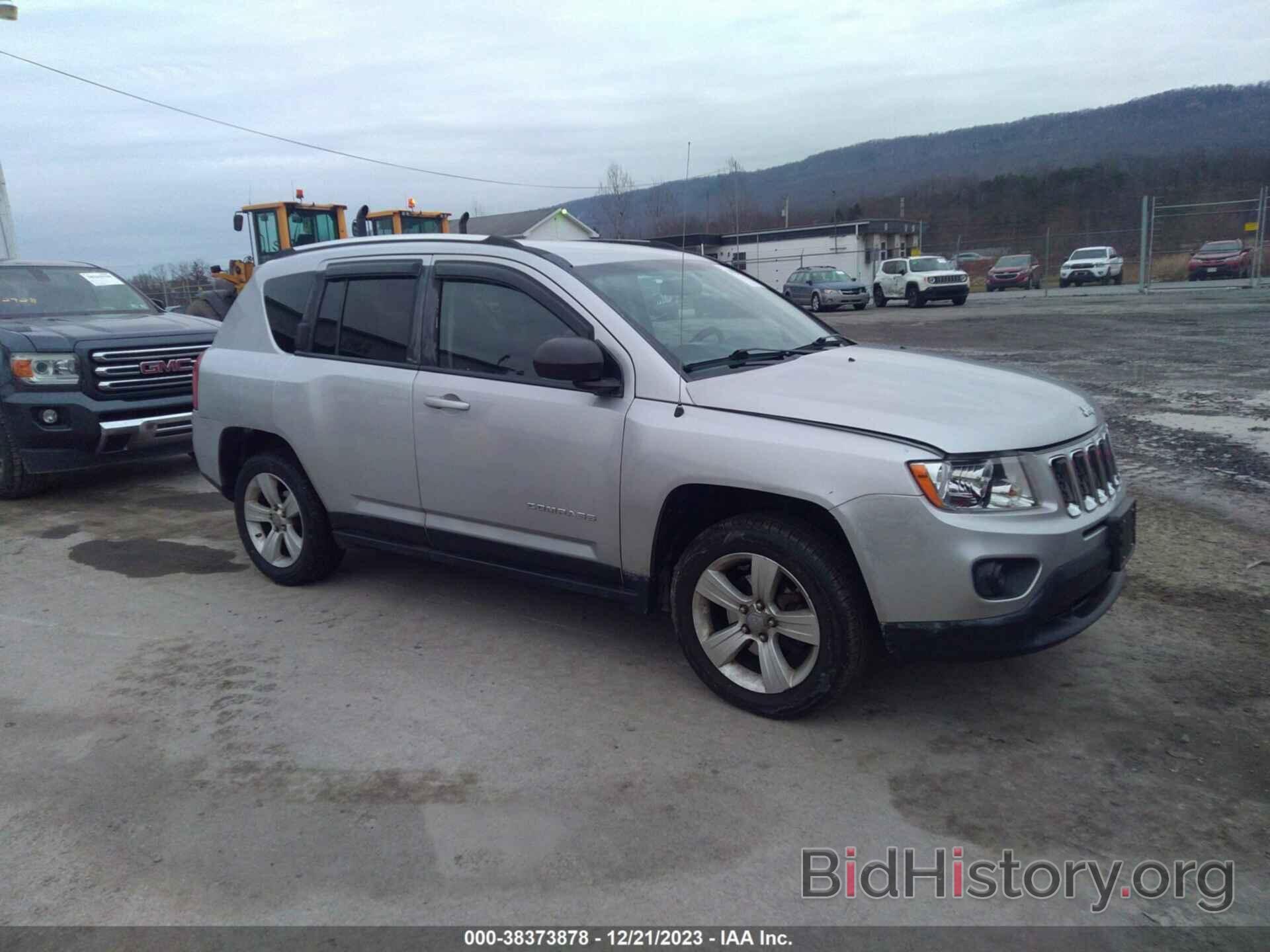 Photo 1C4NJDBBXCD562476 - JEEP COMPASS 2012