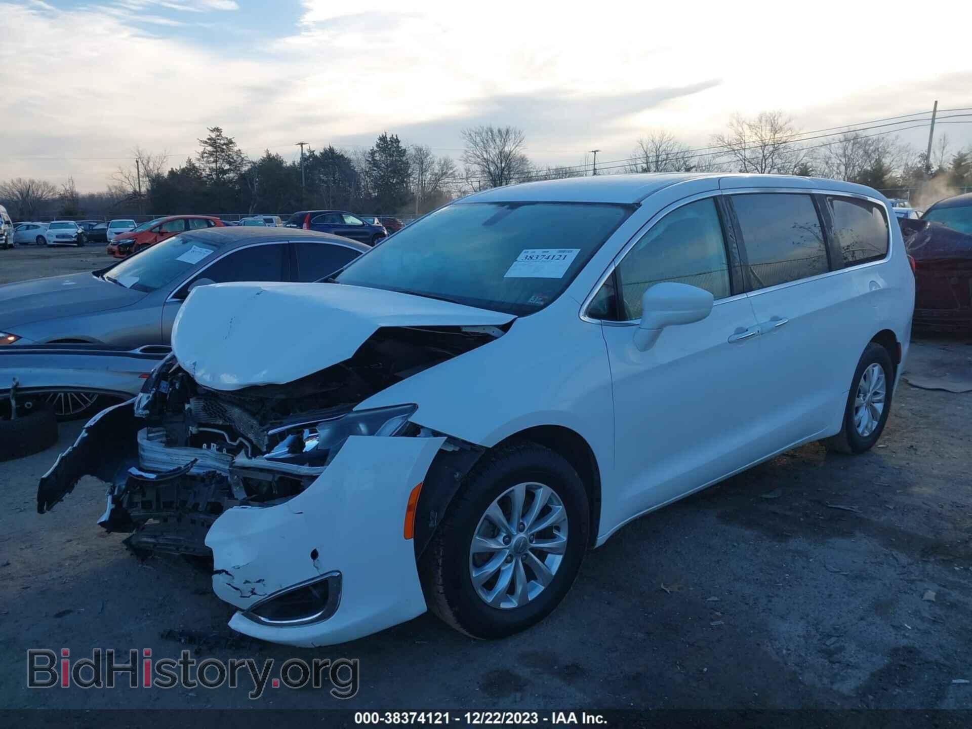 2019 CHRYSLER PACIFICA - VIN: 2C4RC1FG6KR655698 - Фото 2