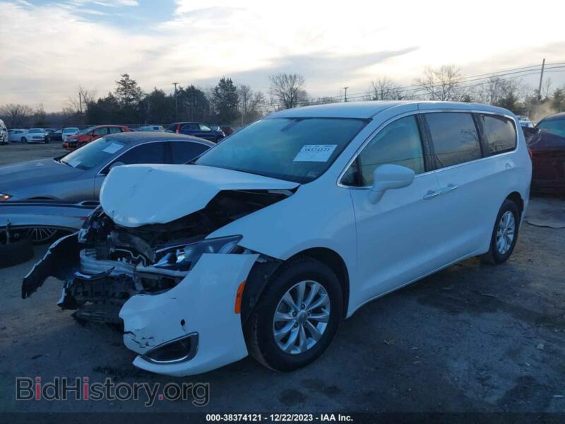 2019 Chrysler PACIFICA (VIN 2C4RC1FG6KR655698) — фото 2 из 16