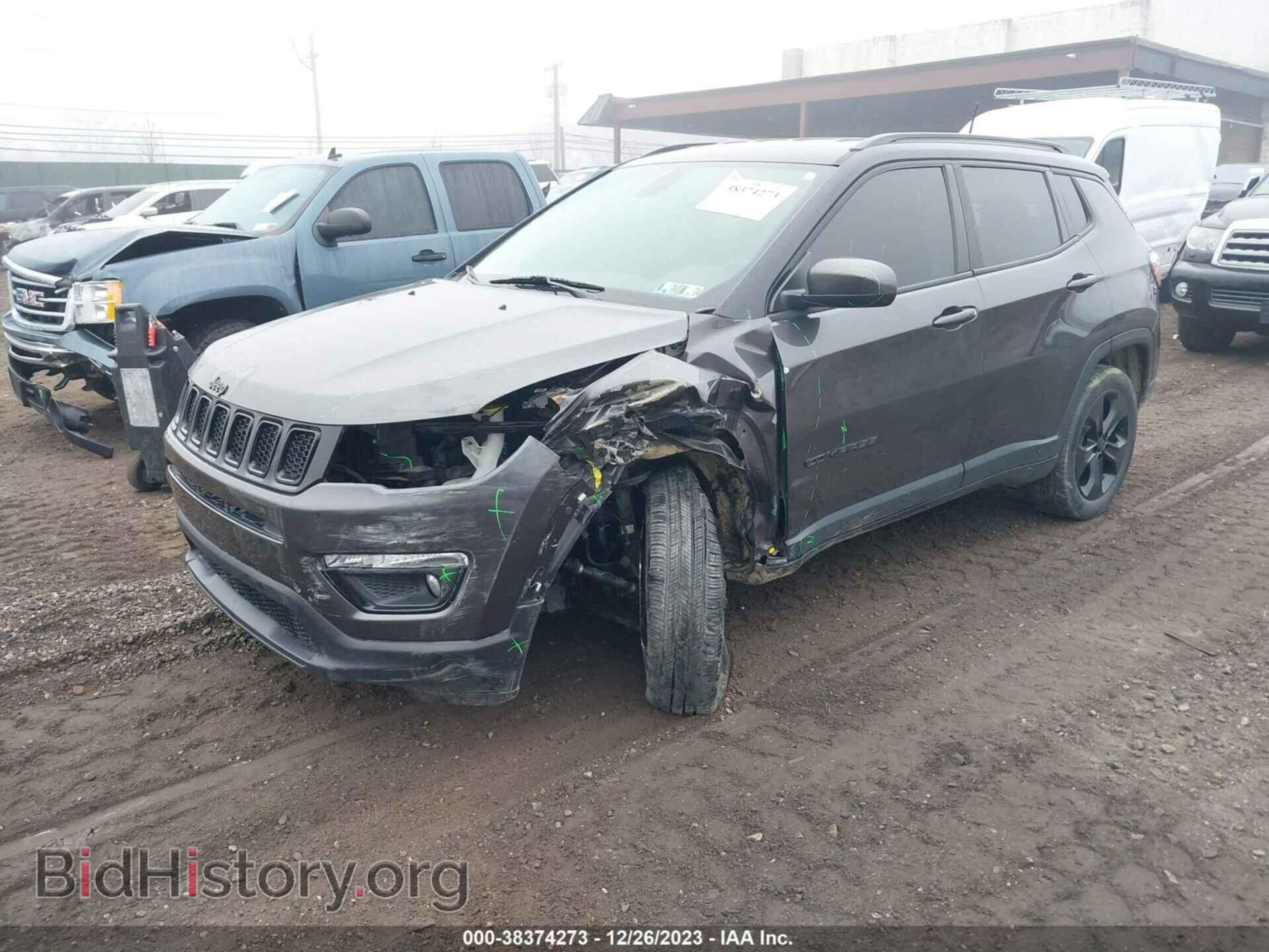 2018 JEEP COMPASS - VIN: 3C4NJDBB2JT313323 - Фото 2
