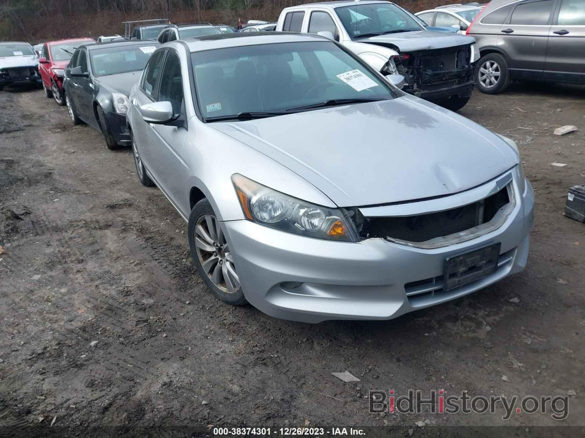 Photo 1HGCP3F87CA020141 - HONDA ACCORD 2012