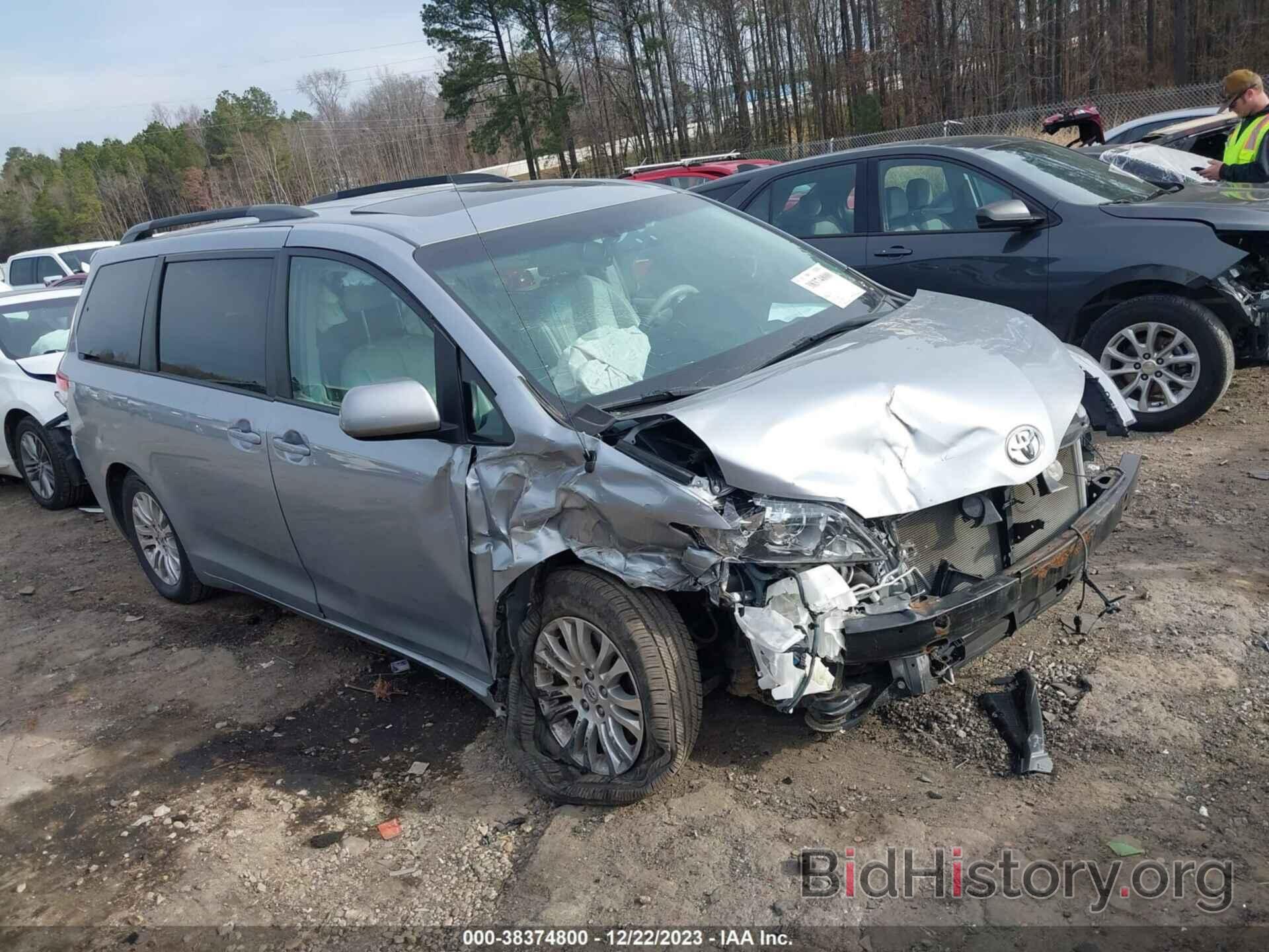 Фотография 5TDYK3DC4ES524372 - TOYOTA SIENNA 2014