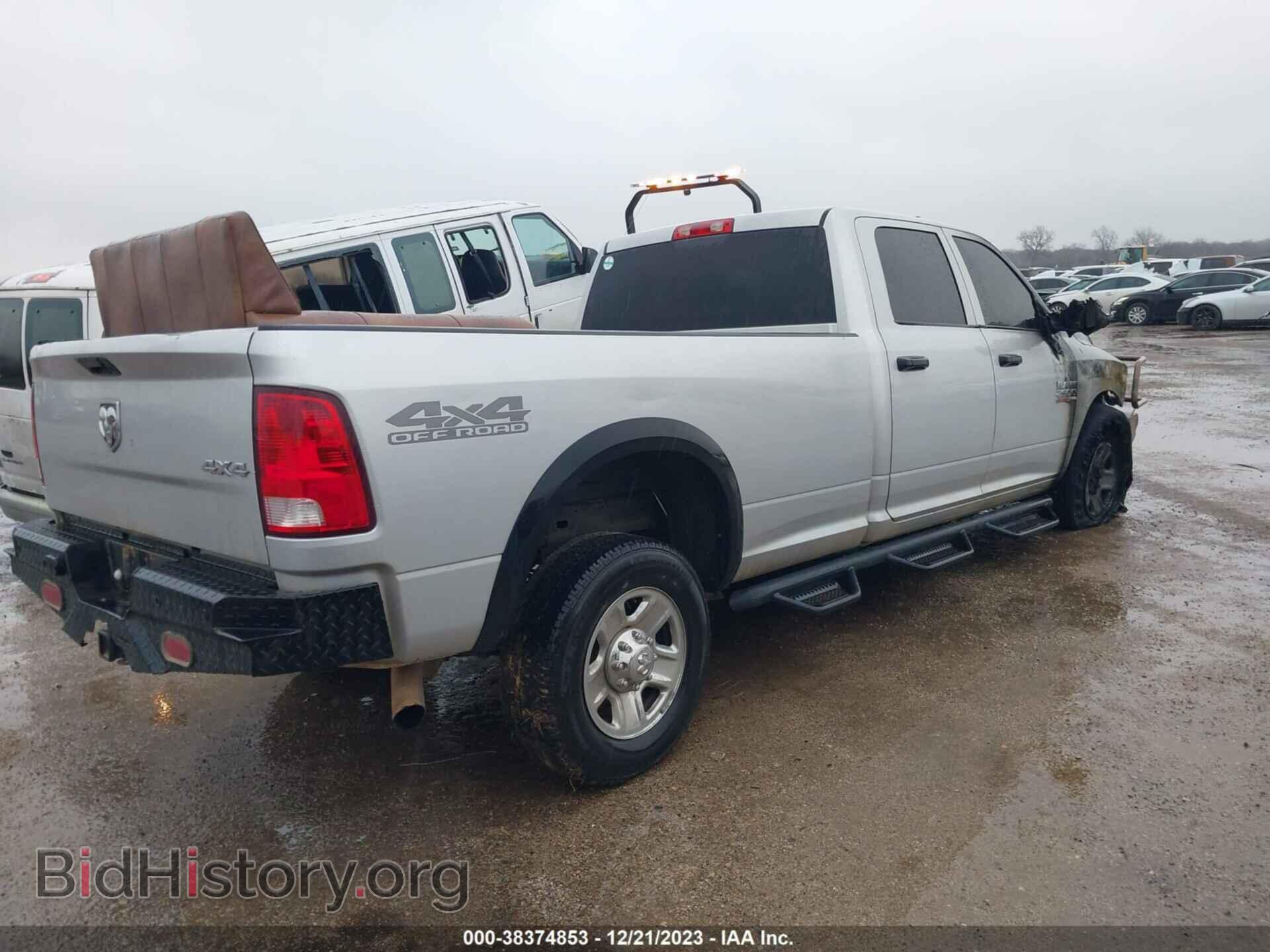 2017 RAM 2500 - VIN: 3C6UR5HJ5HG715744 - Photo 4