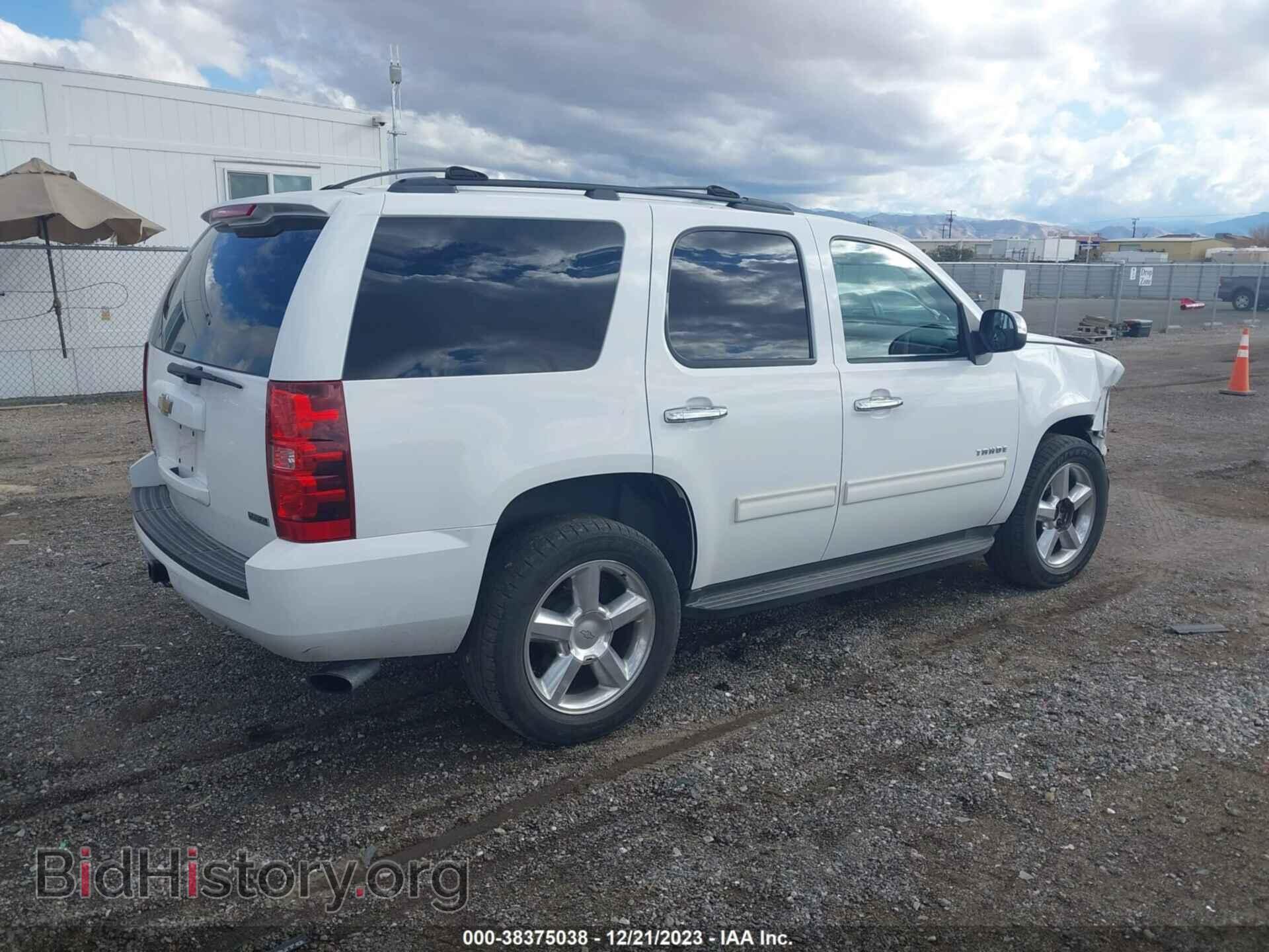 2011 CHEVROLET TAHOE - VIN: 1GNSCAE04BR398432 - Фото 4