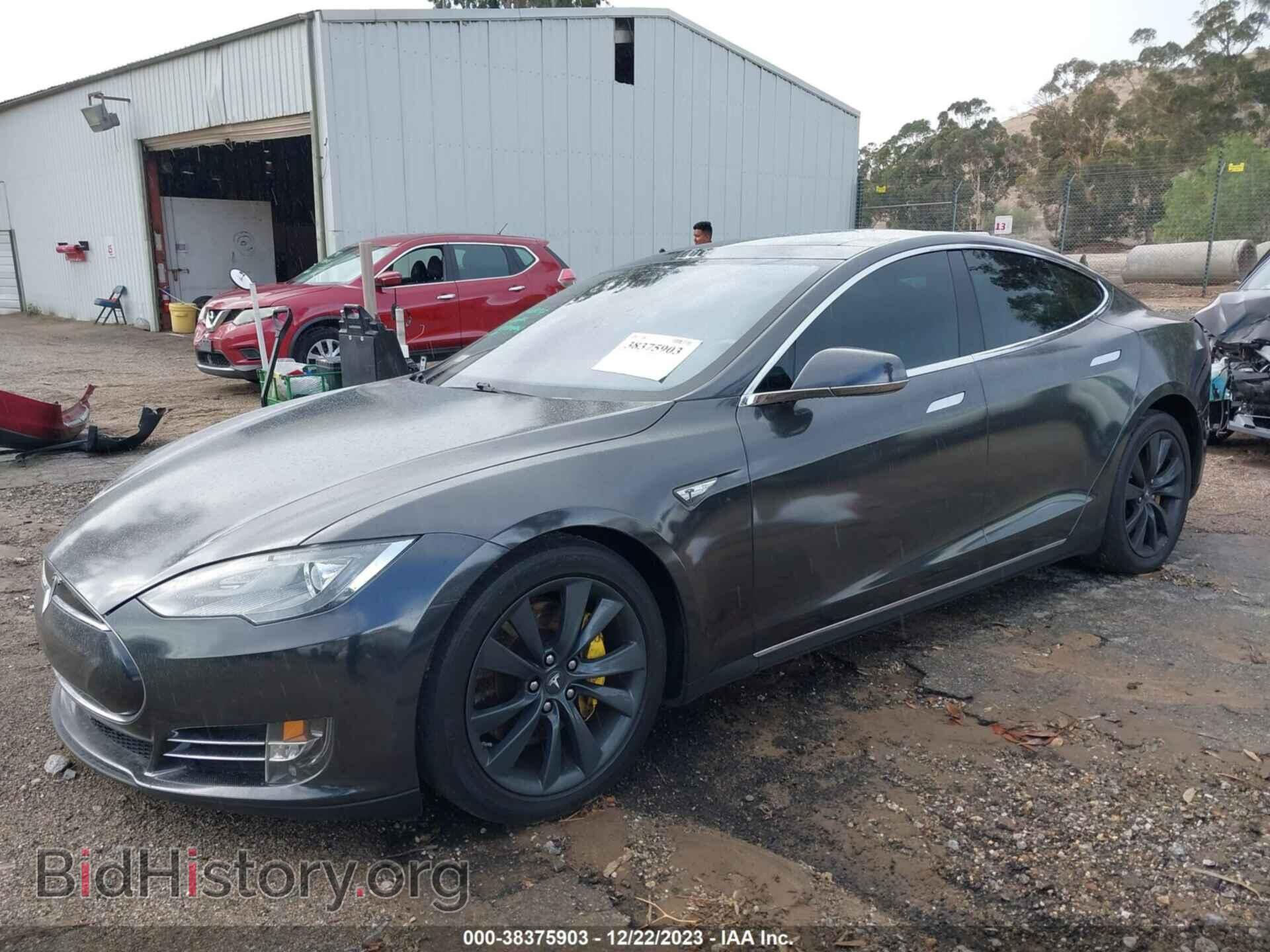2015 TESLA MODEL S - VIN: 5YJSA1E29FF101120 - Photo 2