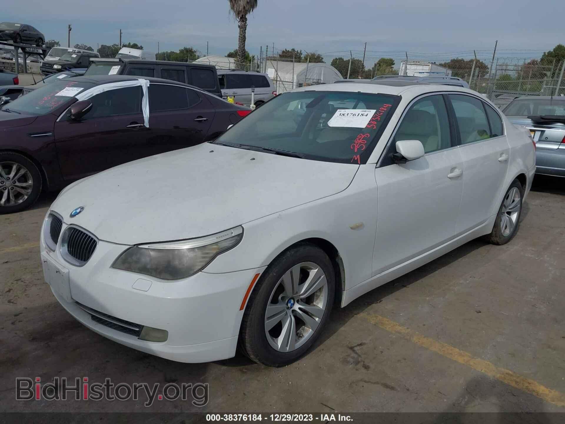 2009 BMW 528I - VIN: WBANU53539C120088 - Фото 2