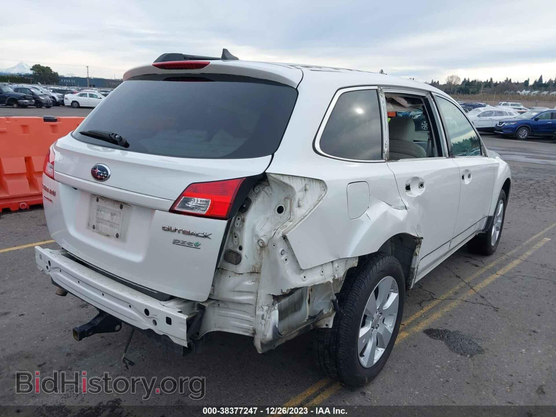 2011 SUBARU OUTBACK - VIN: 4S4BRBKC0B3393383 - Фото 4
