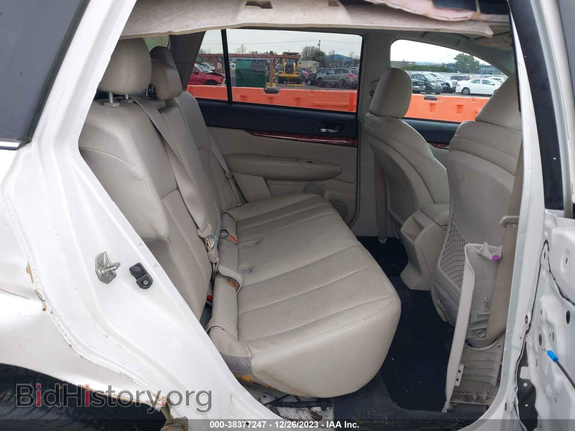 2011 SUBARU OUTBACK - VIN: 4S4BRBKC0B3393383 - Фото 8