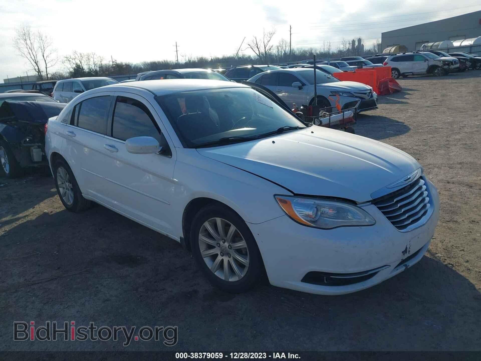 Фотография 1C3CCBBG7DN704283 - CHRYSLER 200 2013