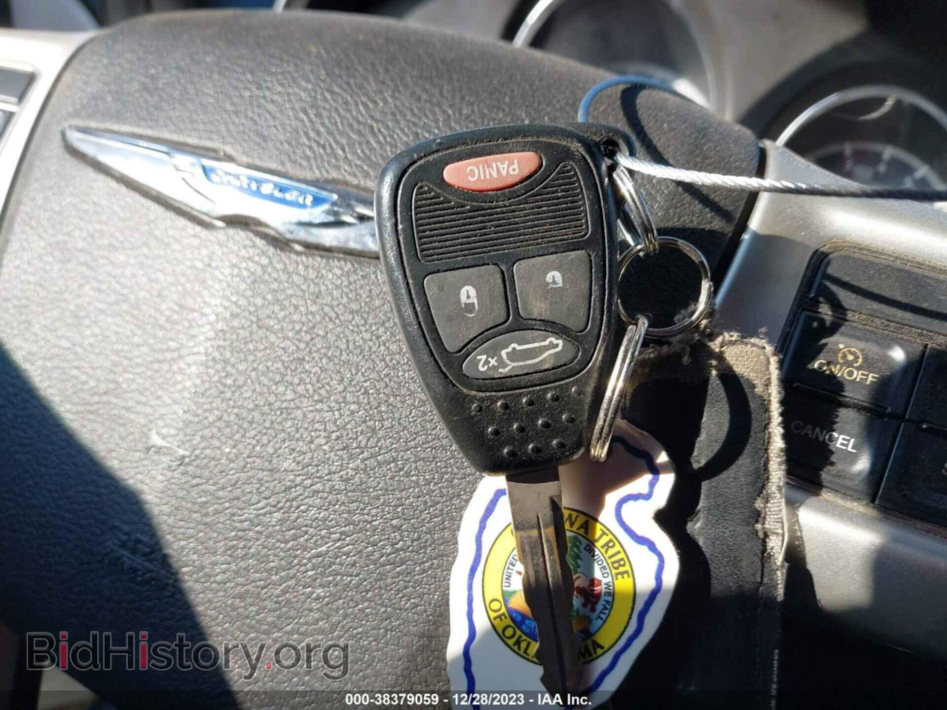 2013 CHRYSLER 200 - VIN: 1C3CCBBG7DN704283 - Фото 11