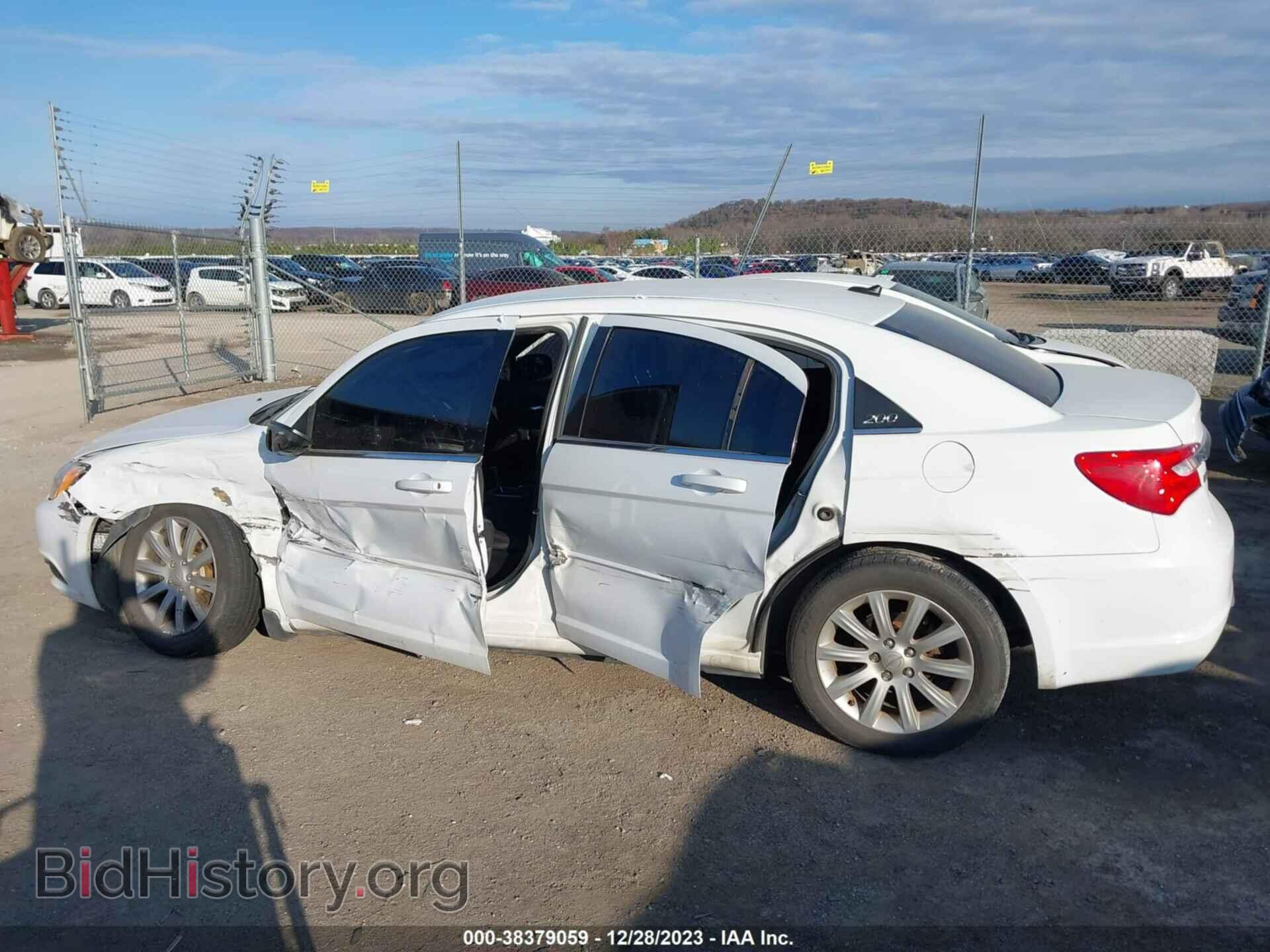 2013 CHRYSLER 200 - VIN: 1C3CCBBG7DN704283 - Фото 14