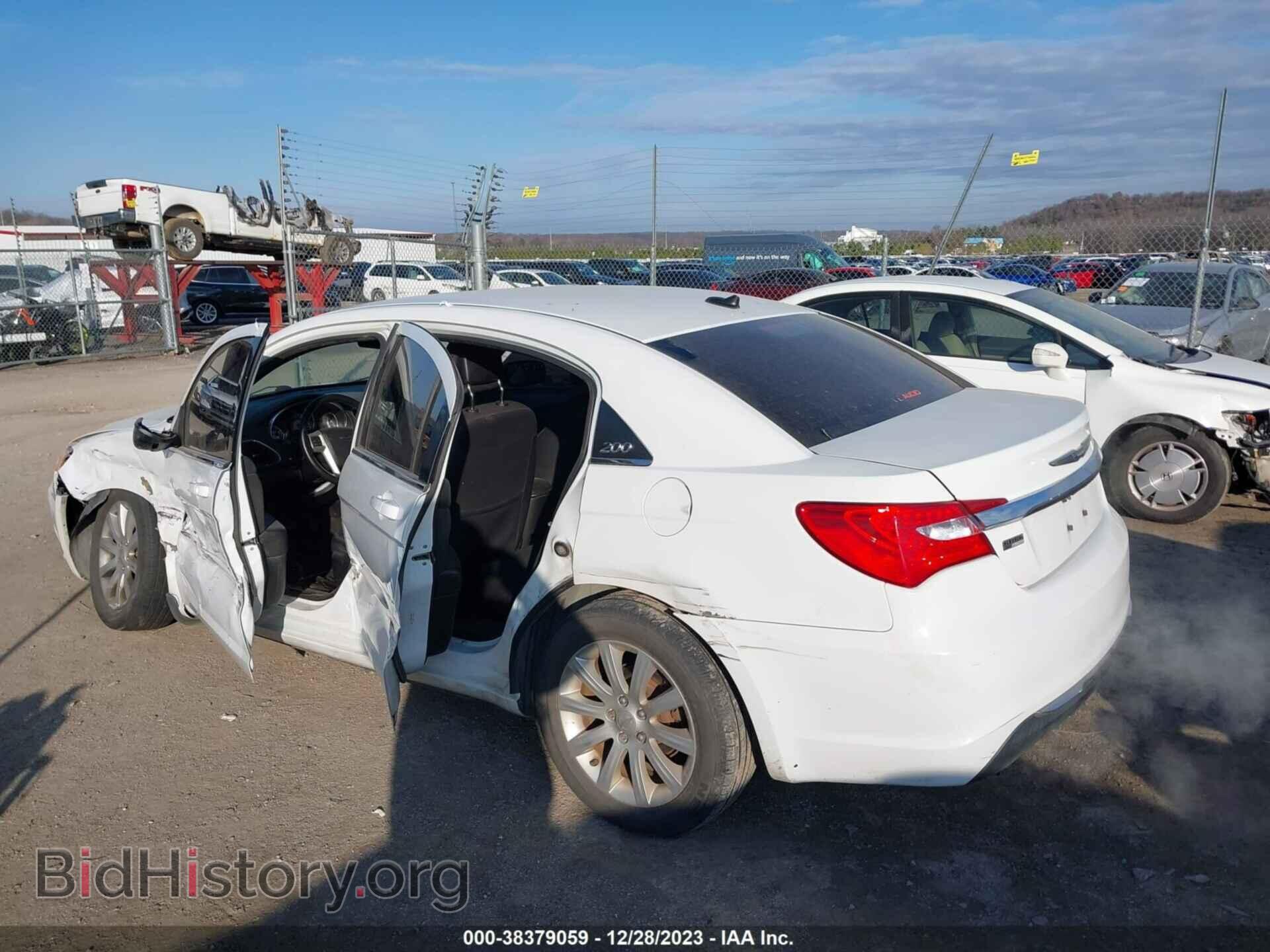 2013 CHRYSLER 200 - VIN: 1C3CCBBG7DN704283 - Фото 3