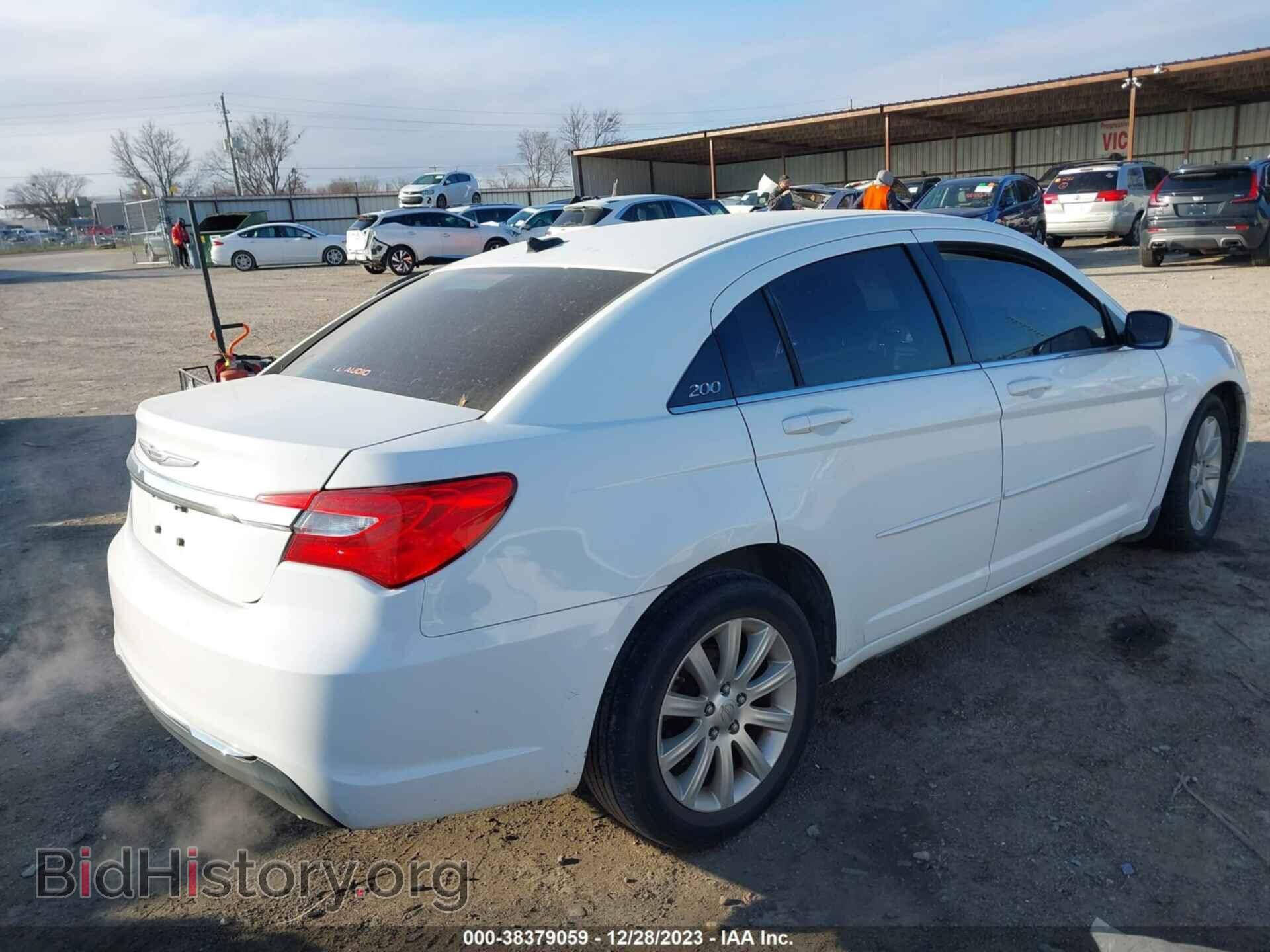 2013 CHRYSLER 200 - VIN: 1C3CCBBG7DN704283 - Фото 4