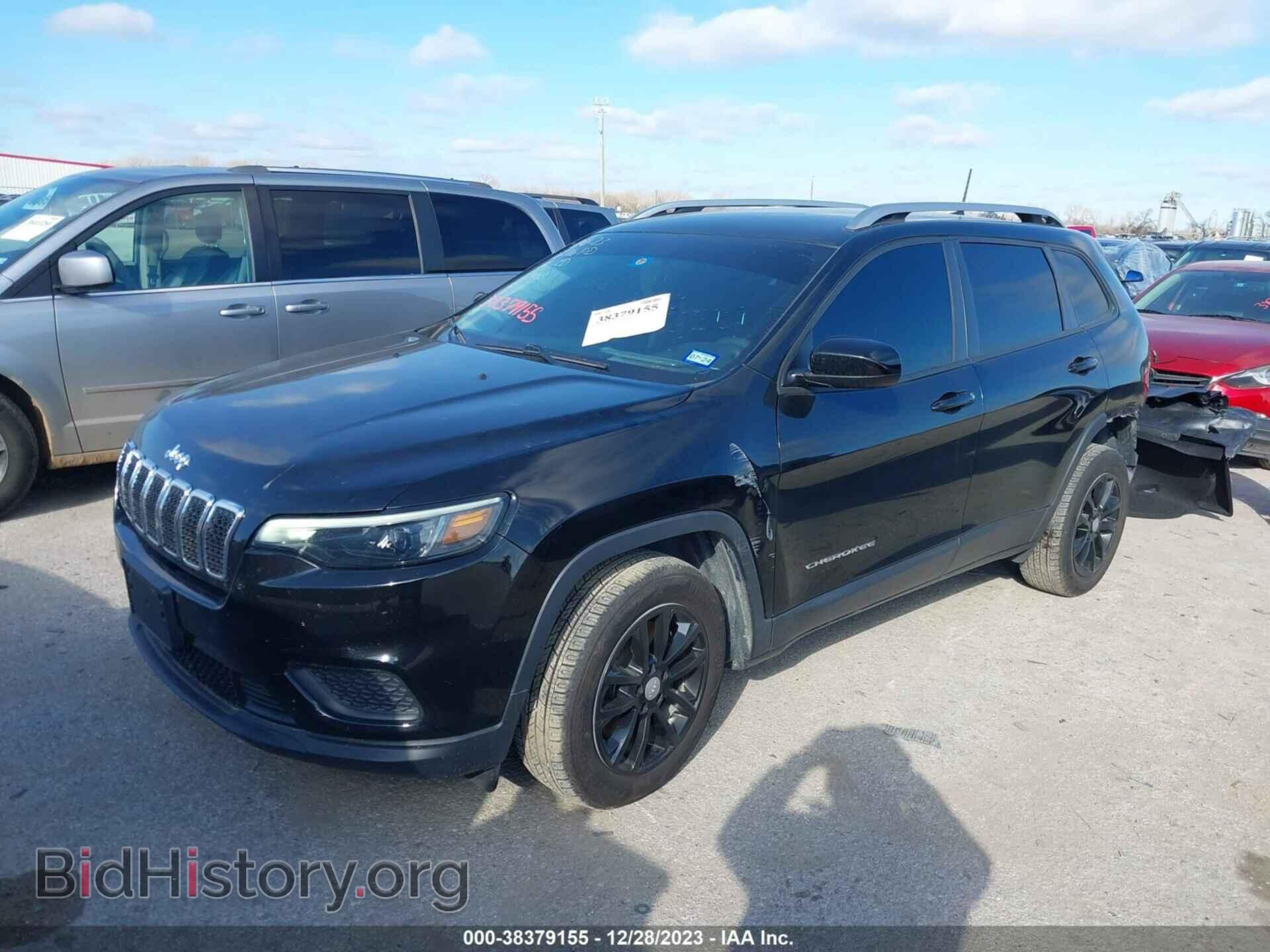 2020 JEEP CHEROKEE - VIN: 1C4PJLCB2LD561663 - Фото 2