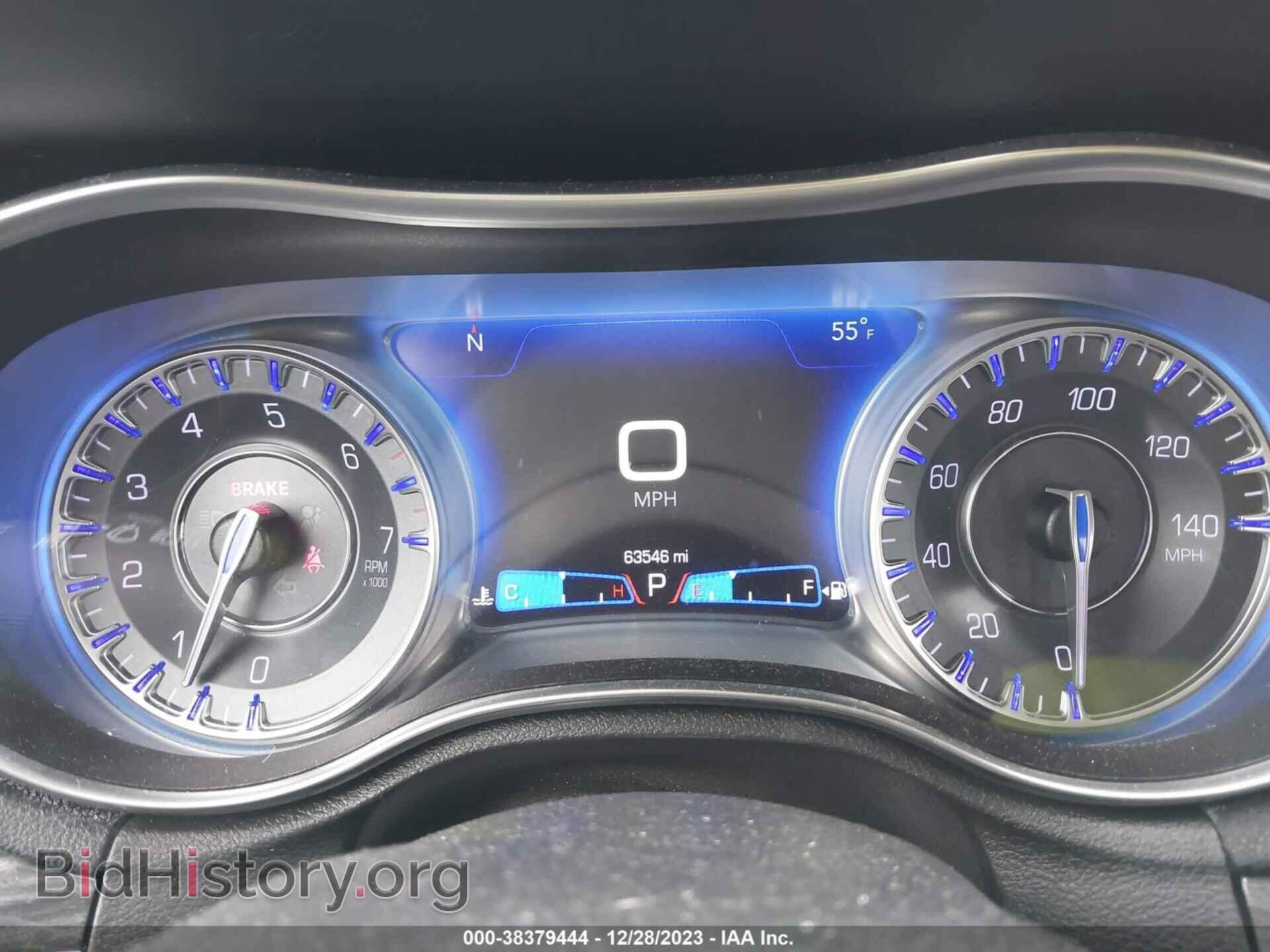 2019 CHRYSLER 300 - VIN: 2C3CCAAG1KH592789 - Фото 7