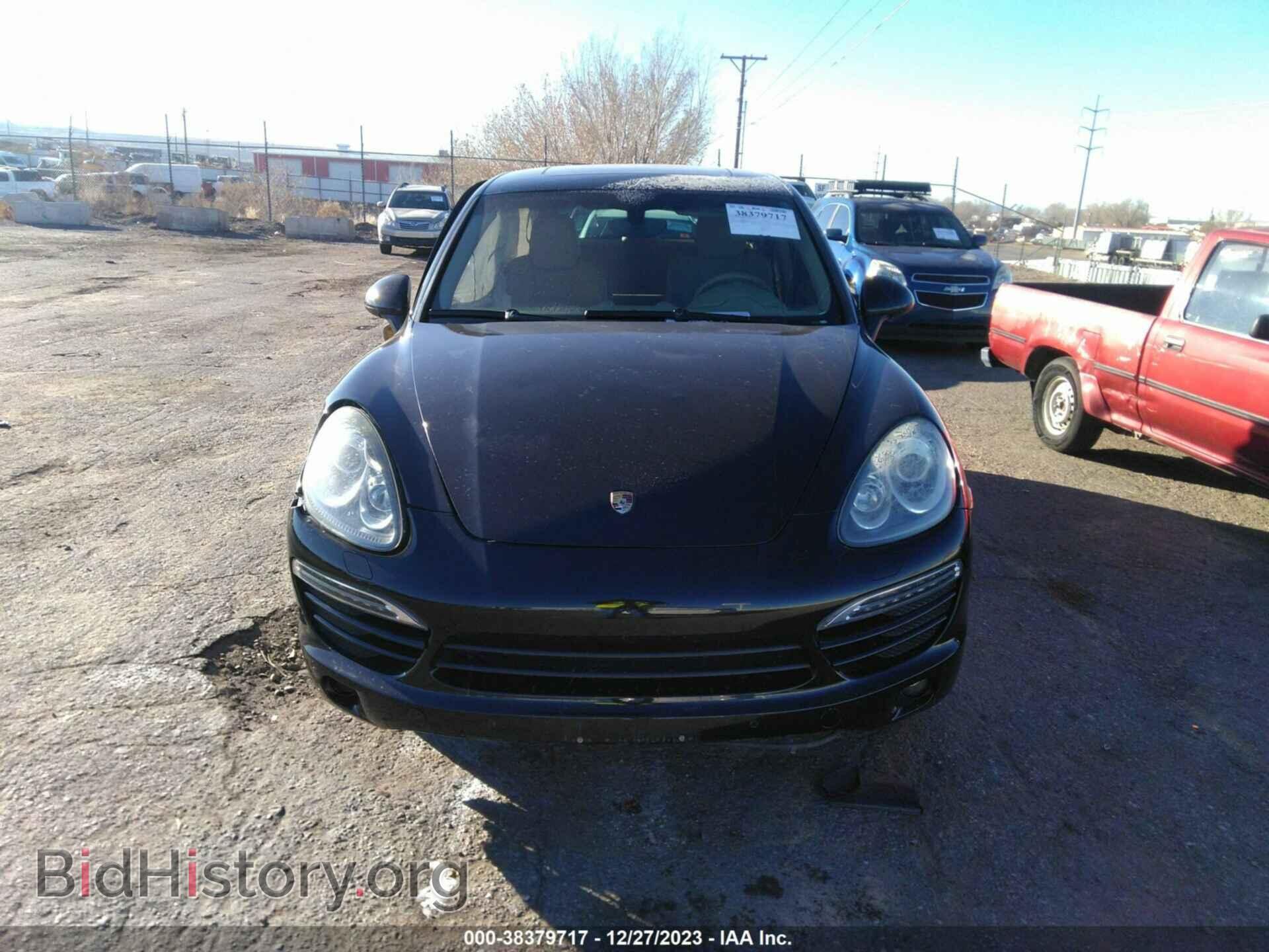 2011 PORSCHE CAYENNE - VIN: WP1AA2A26BLA00758 - Фото 12