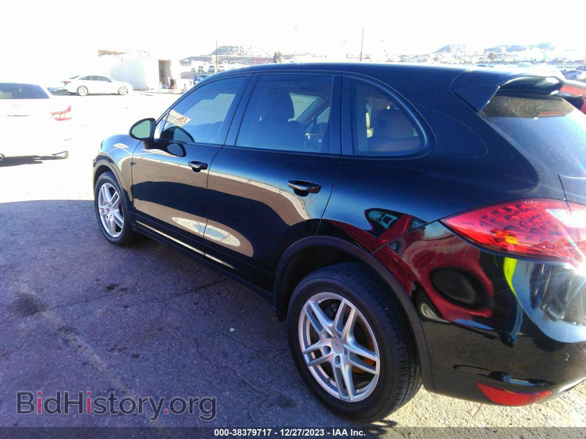 2011 PORSCHE CAYENNE - VIN: WP1AA2A26BLA00758 - Фото 14