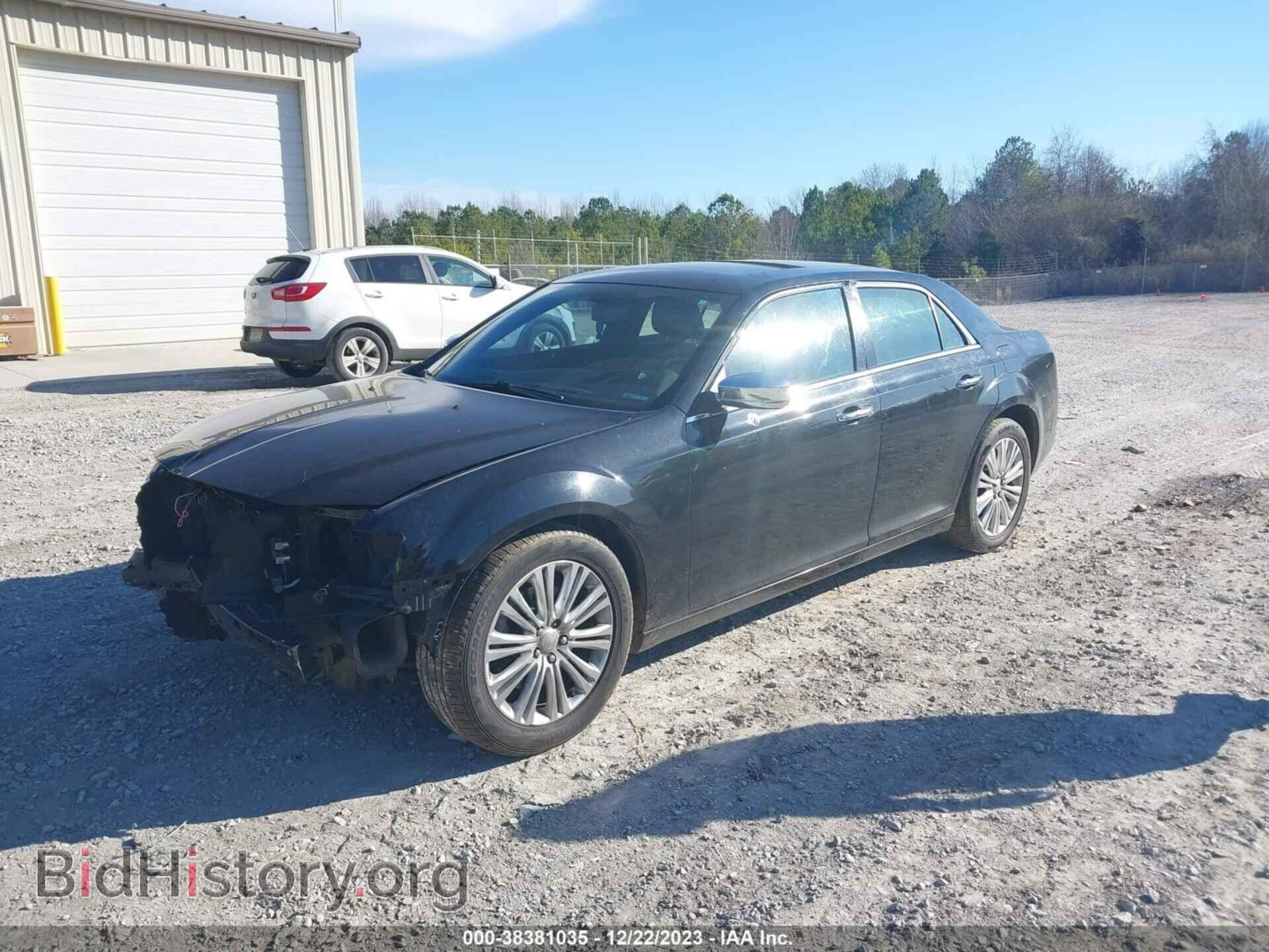 2013 CHRYSLER 300C - VIN: 2C3CCAKG2DH693664 - Фото 2