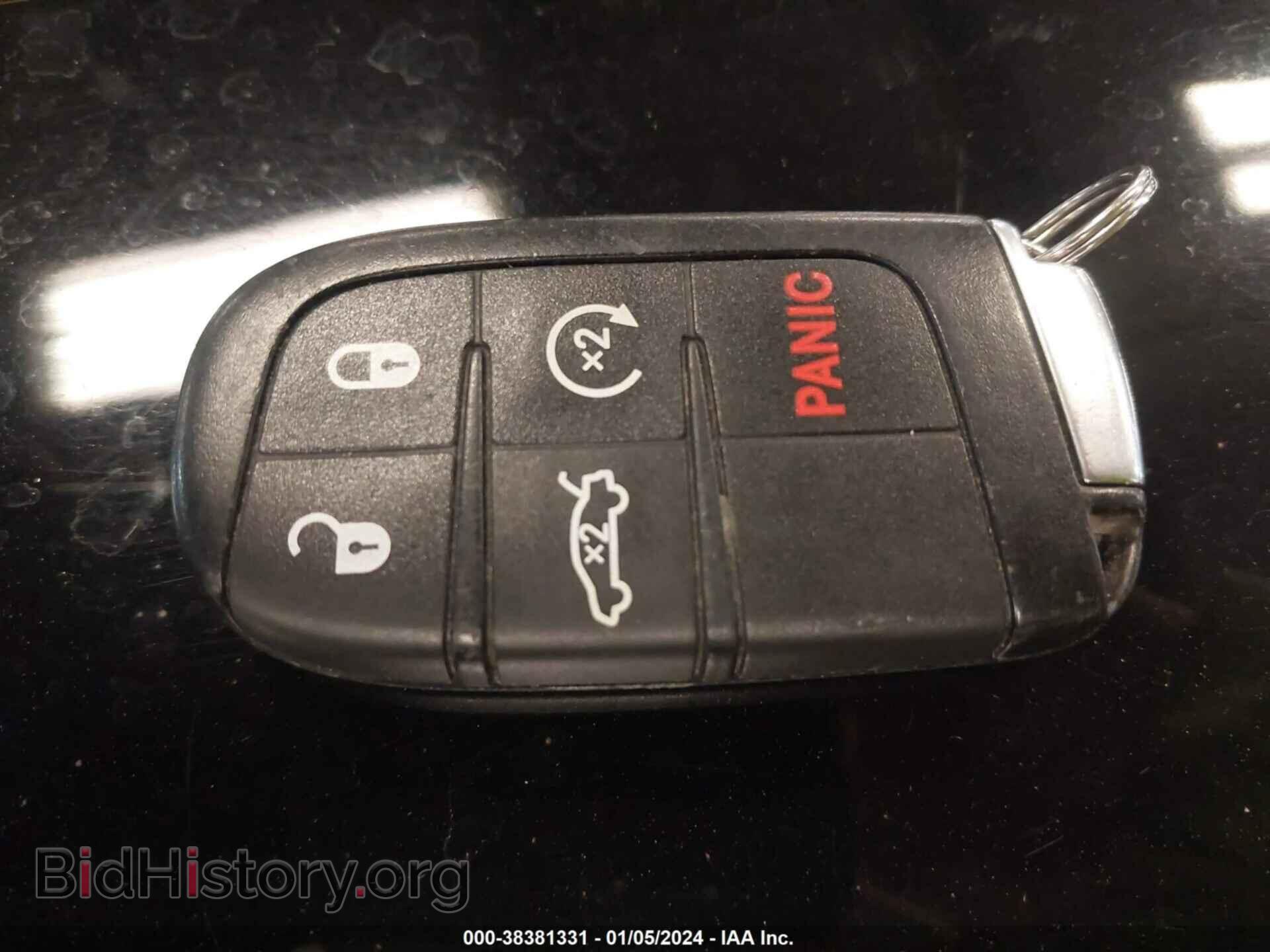 2018 CHRYSLER 300 - VIN: 2C3CCAGG0JH224965 - Фото 11