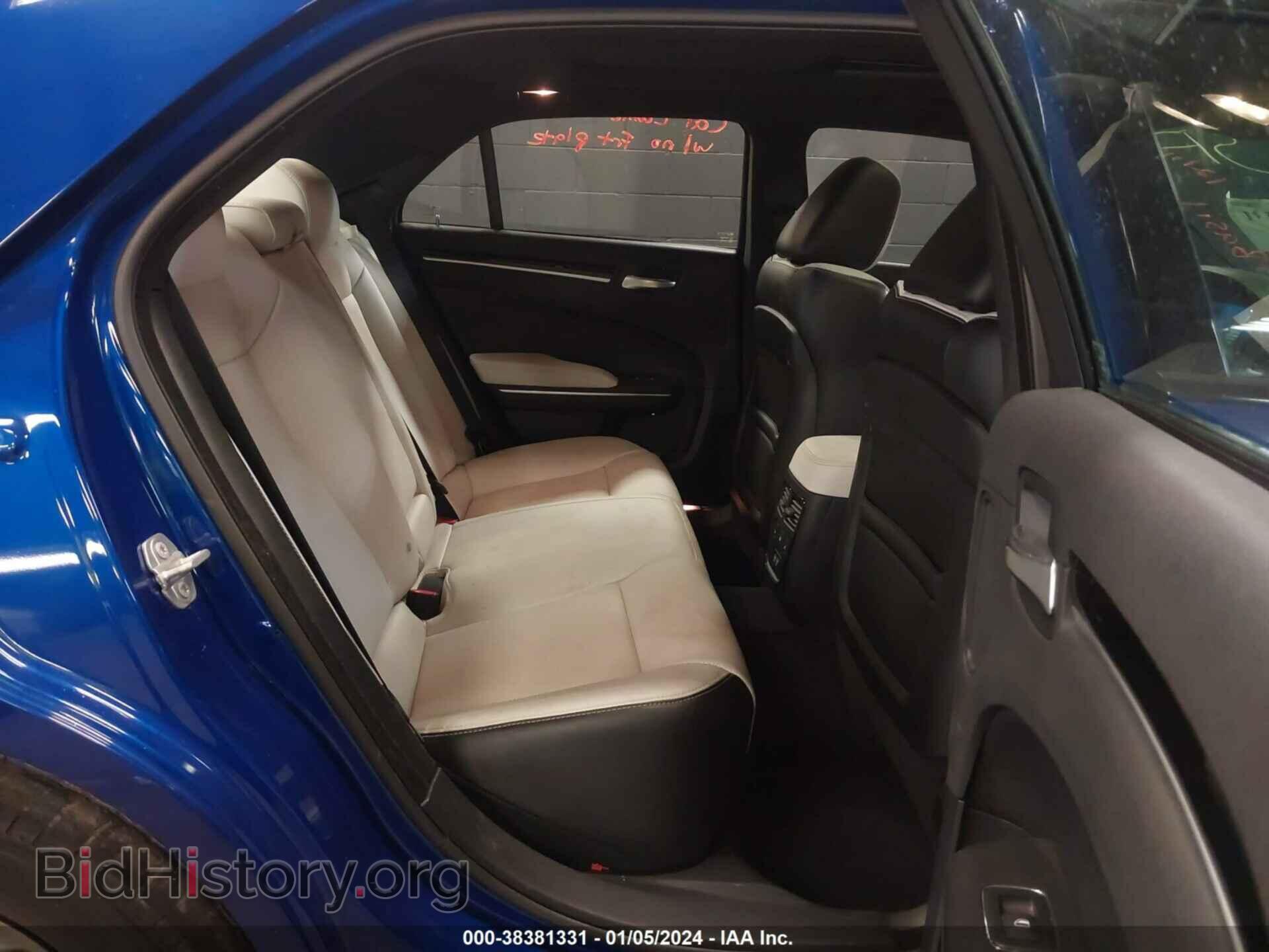 2018 CHRYSLER 300 - VIN: 2C3CCAGG0JH224965 - Фото 8