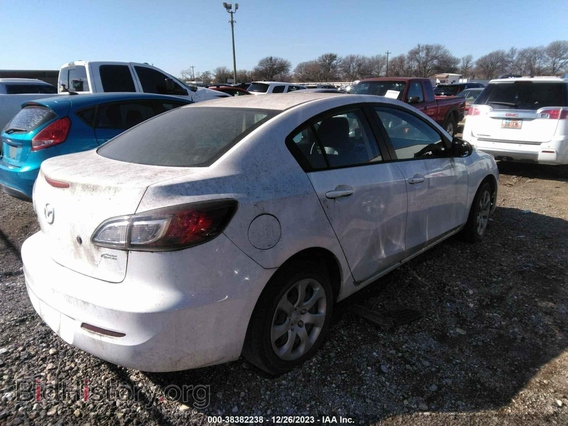 2013 MAZDA MAZDA3 - VIN: JM1BL1TF4D1833581 - Фото 4