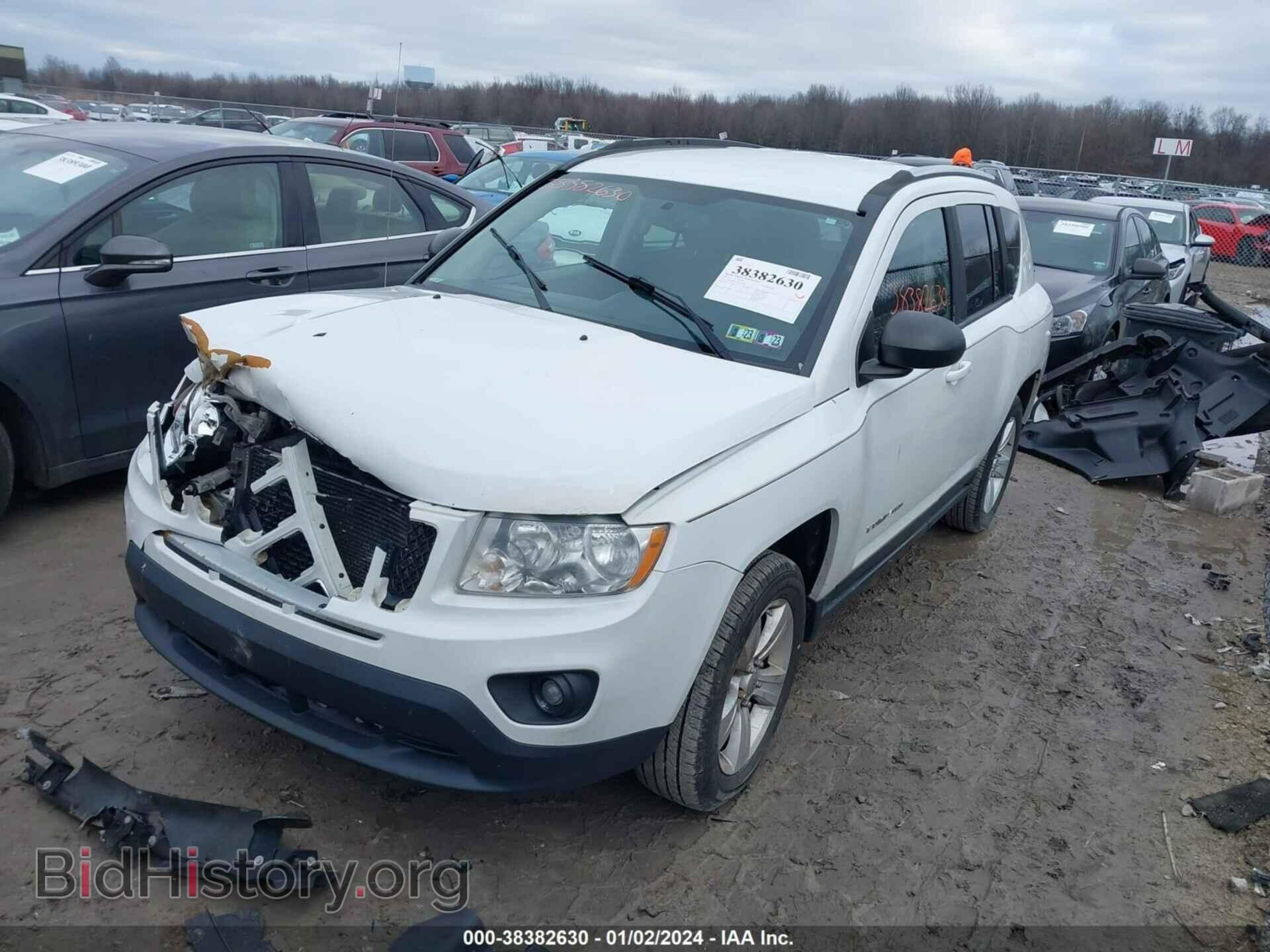 2012 JEEP COMPASS - VIN: 1C4NJDBB2CD676780 - Photo 2