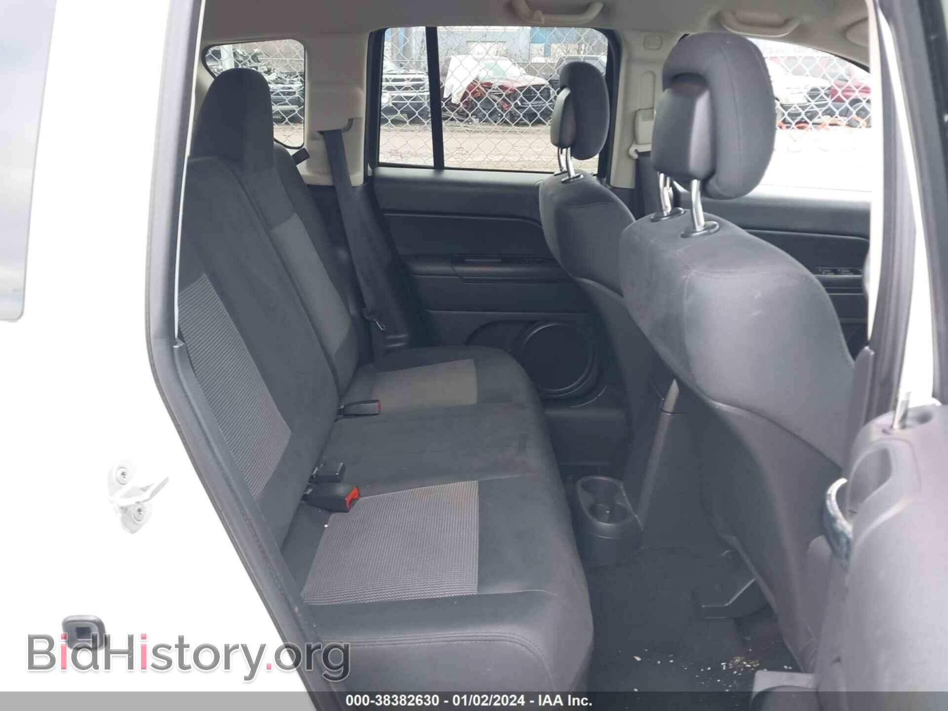 2012 JEEP COMPASS - VIN: 1C4NJDBB2CD676780 - Photo 8