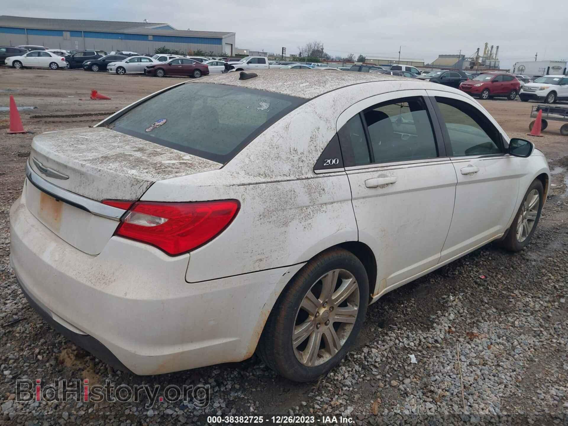2013 CHRYSLER 200 - VIN: 1C3CCBBG7DN531834 - Фото 4