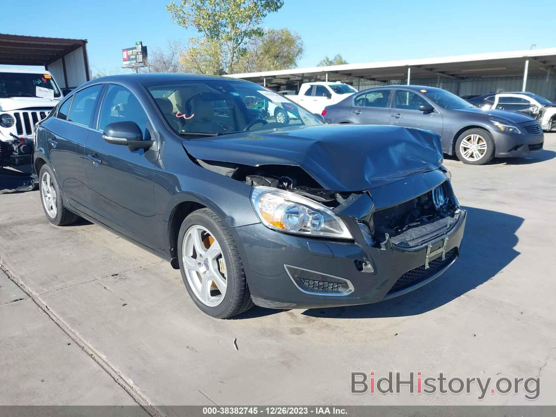 Photo YV1612FS9D2227459 - VOLVO S60 2013