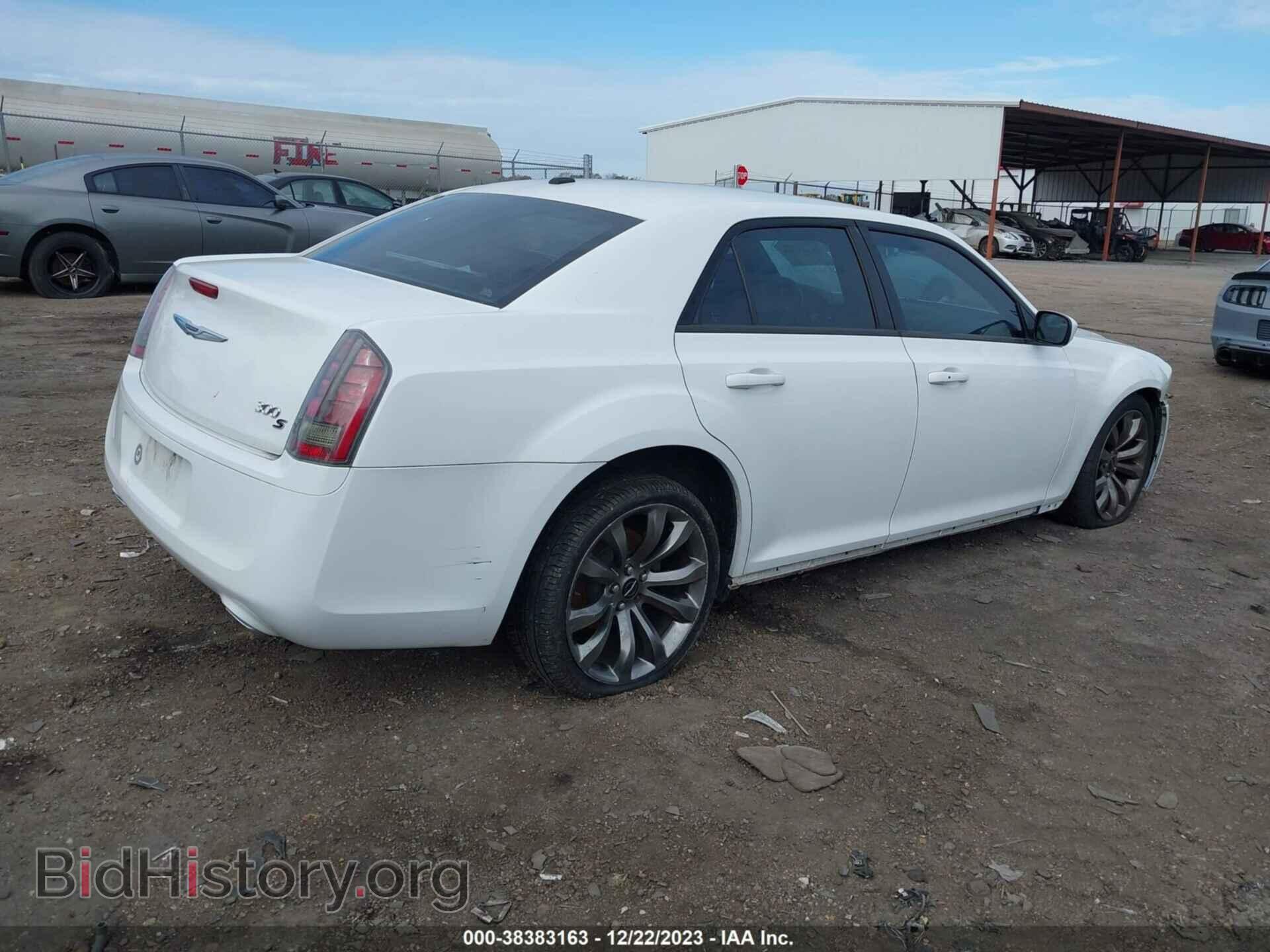 2014 CHRYSLER 300 - VIN: 2C3CCABG9EH245665 - Фото 4