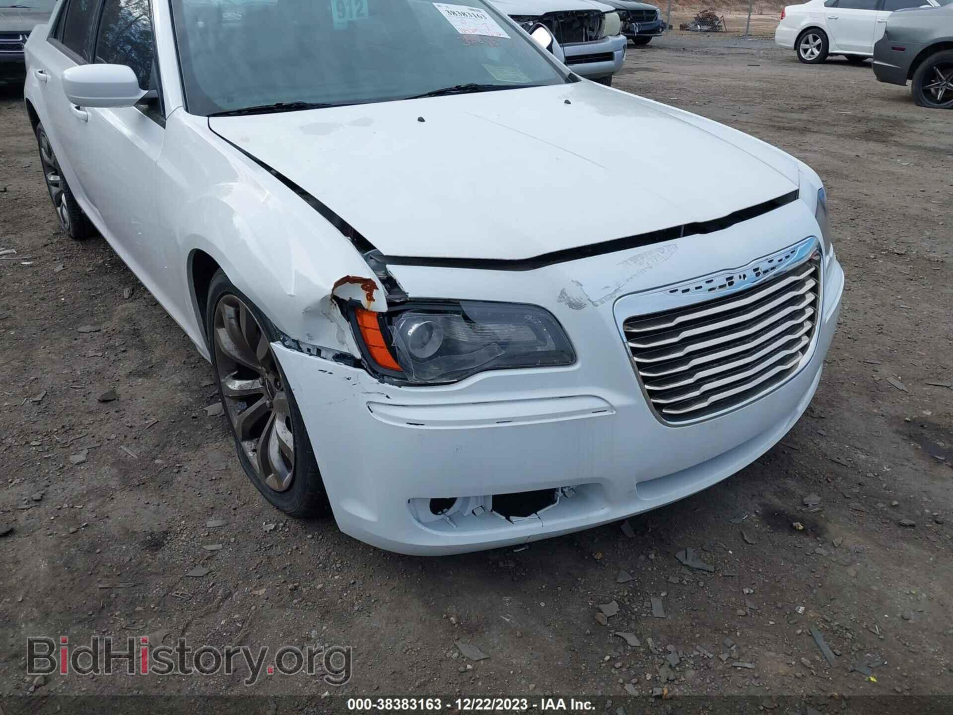 2014 CHRYSLER 300 - VIN: 2C3CCABG9EH245665 - Фото 6