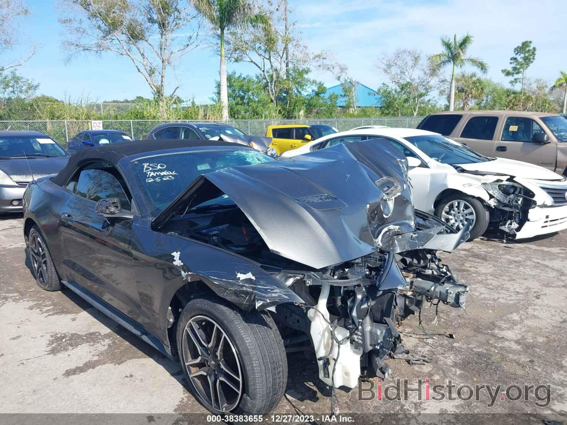 Photo 1FATP8UH8J5110988 - FORD MUSTANG 2018