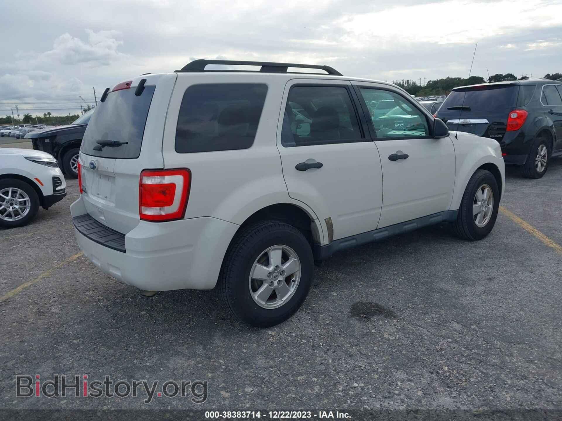 2011 FORD ESCAPE - VIN: 1FMCU9D77BKB26095 - Фото 4