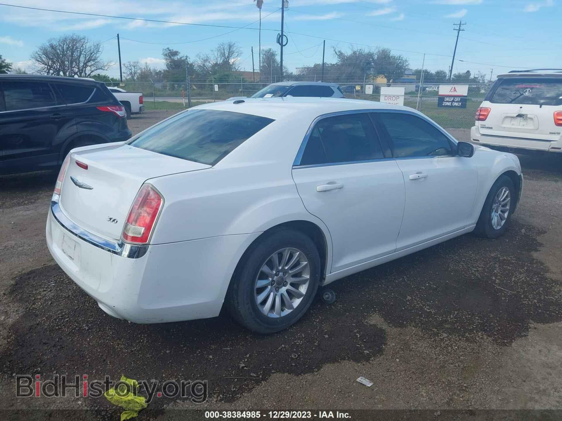 2014 CHRYSLER 300 - VIN: 2C3CCAAG6EH163183 - Фото 4