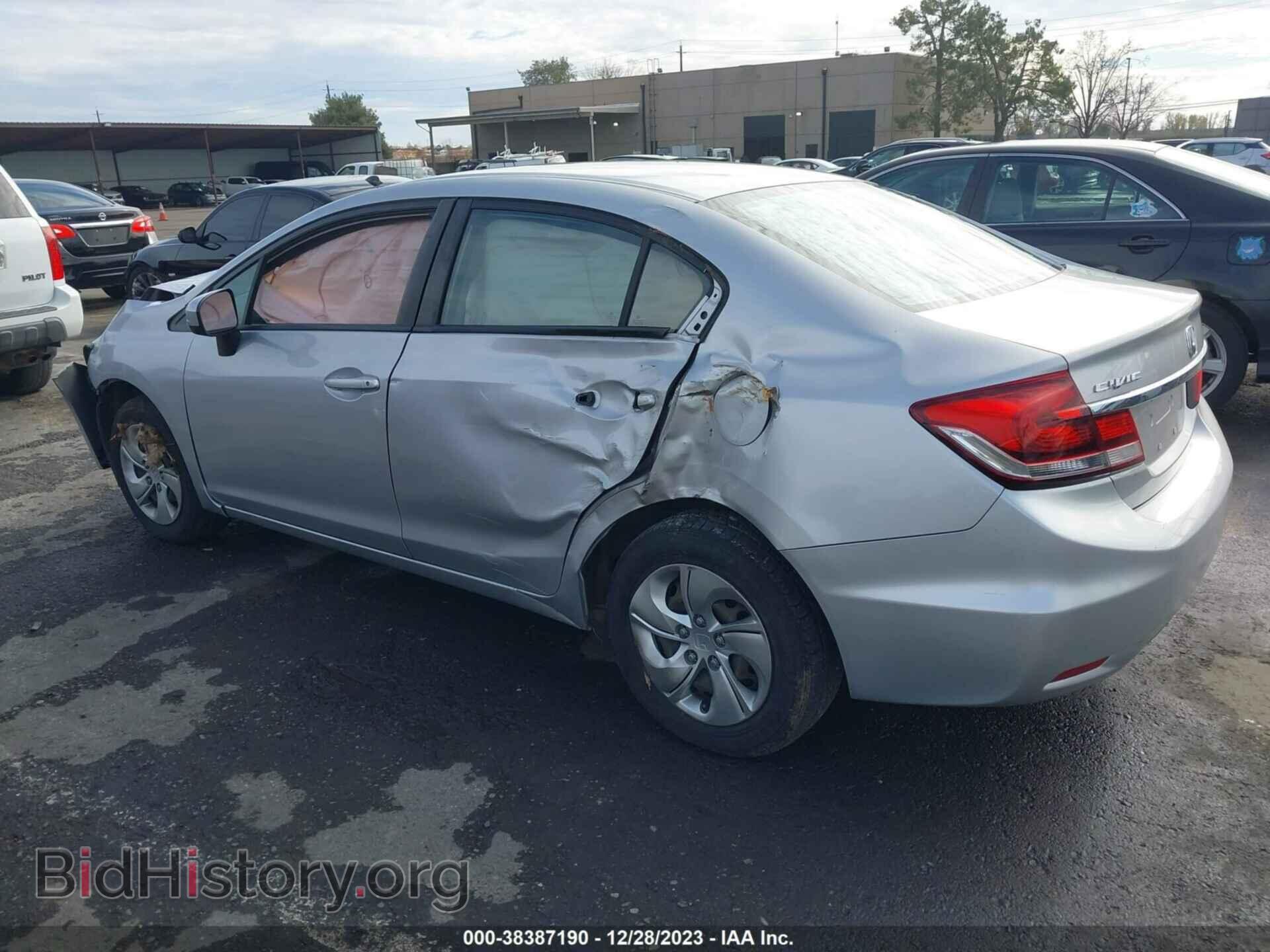 2014 HONDA CIVIC - VIN: 19XFB2E54EE035627 - Фото 3