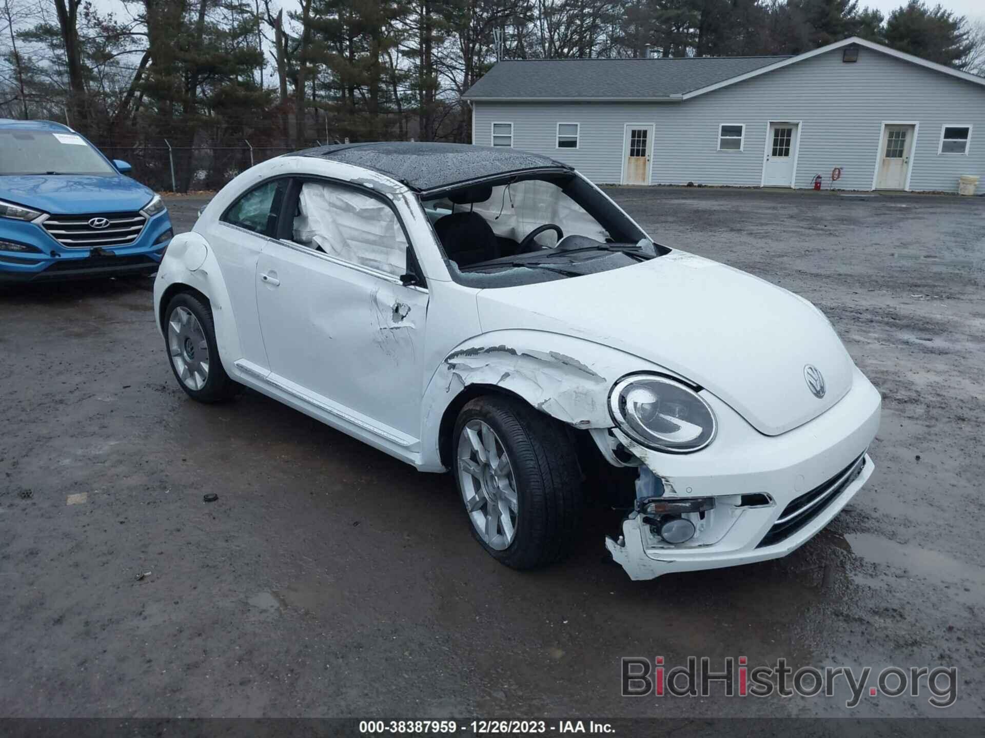 Photo 3VWJD7AT0KM718574 - VOLKSWAGEN BEETLE 2019