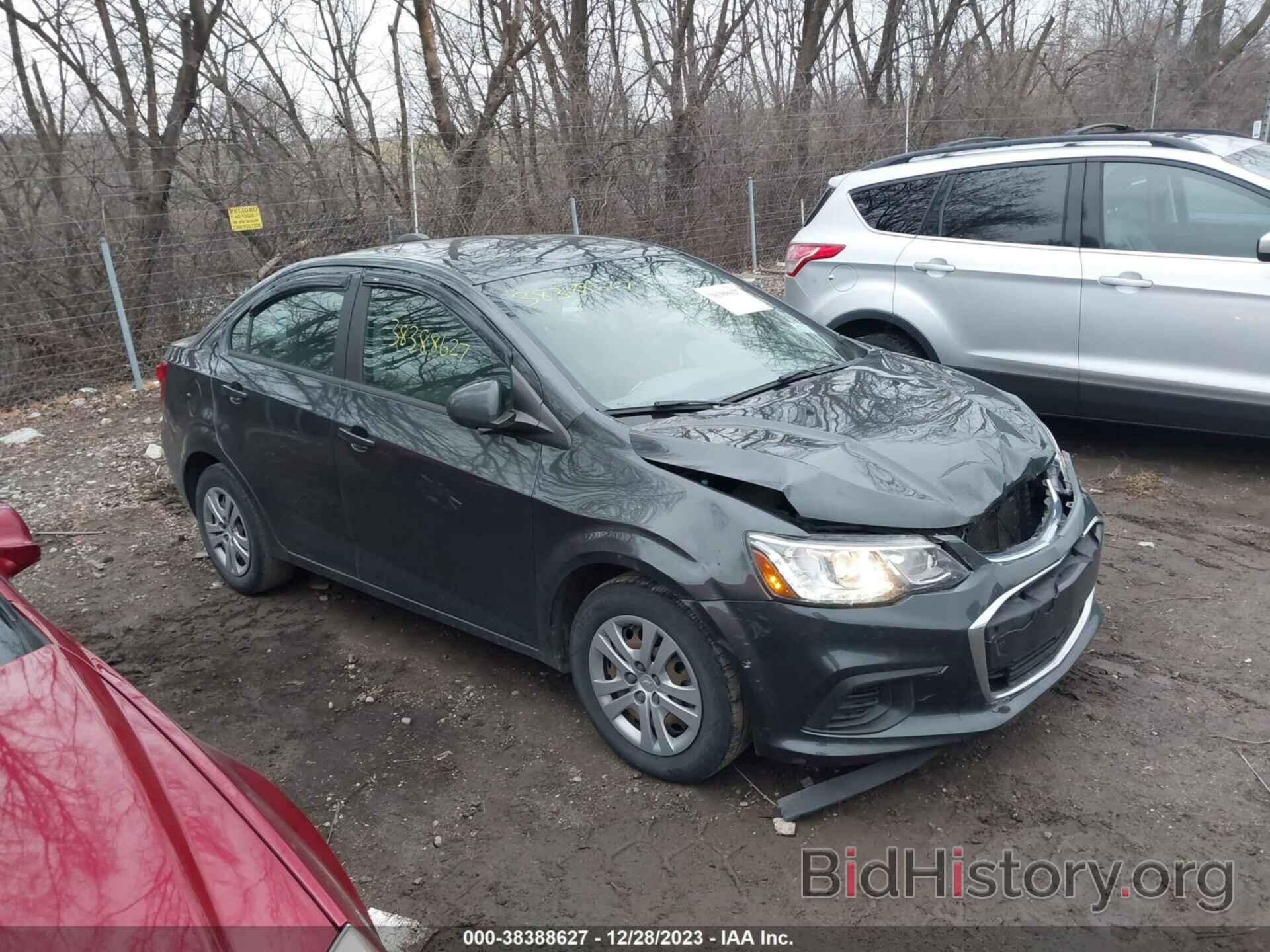 Photo 1G1JB5SH2J4107911 - CHEVROLET SONIC 2018