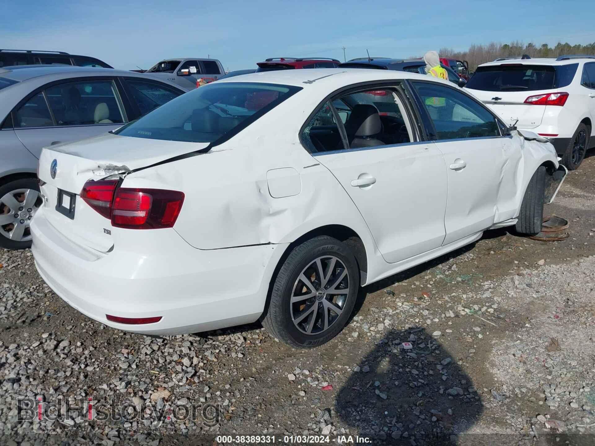 2017 VOLKSWAGEN JETTA - VIN: 3VWDB7AJ2HM277587 - Фото 4