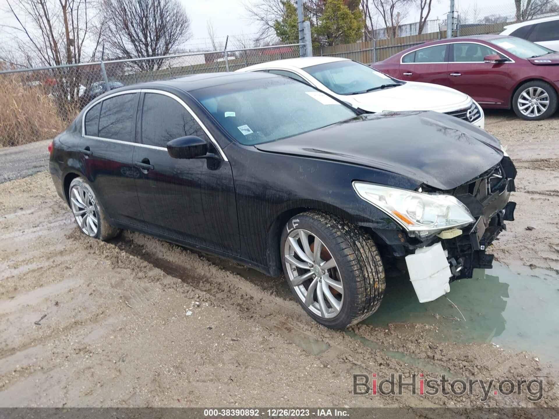 Photo JN1CV6AR3BM353393 - INFINITI G37X 2011